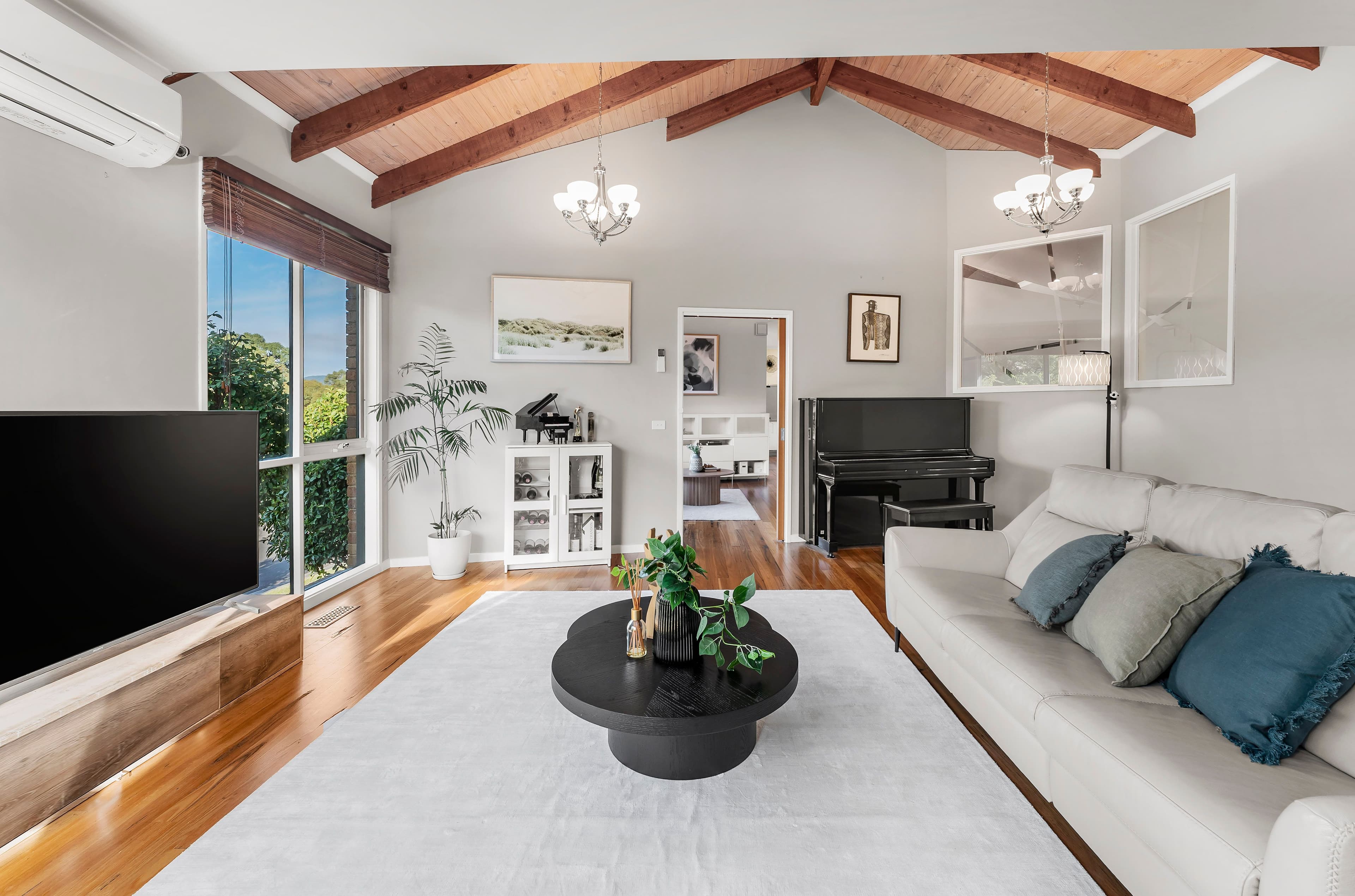 1 Davies Close, Wantirna VIC 3152, Wantirna - Thumbnail 3