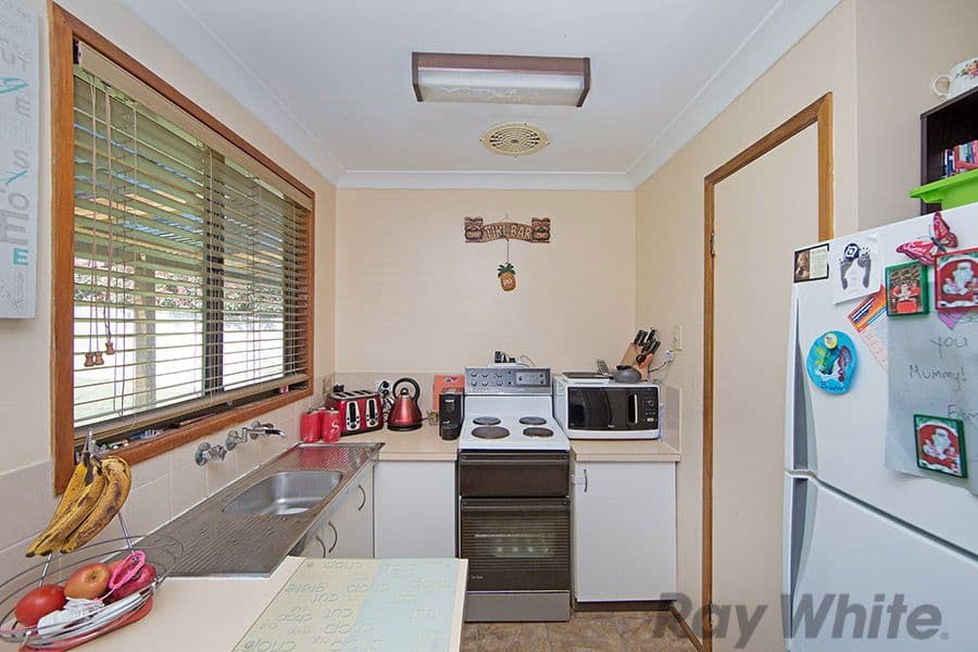 15 Laelana Avenue, Budgewoi NSW 2262, Budgewoi - Thumbnail 2