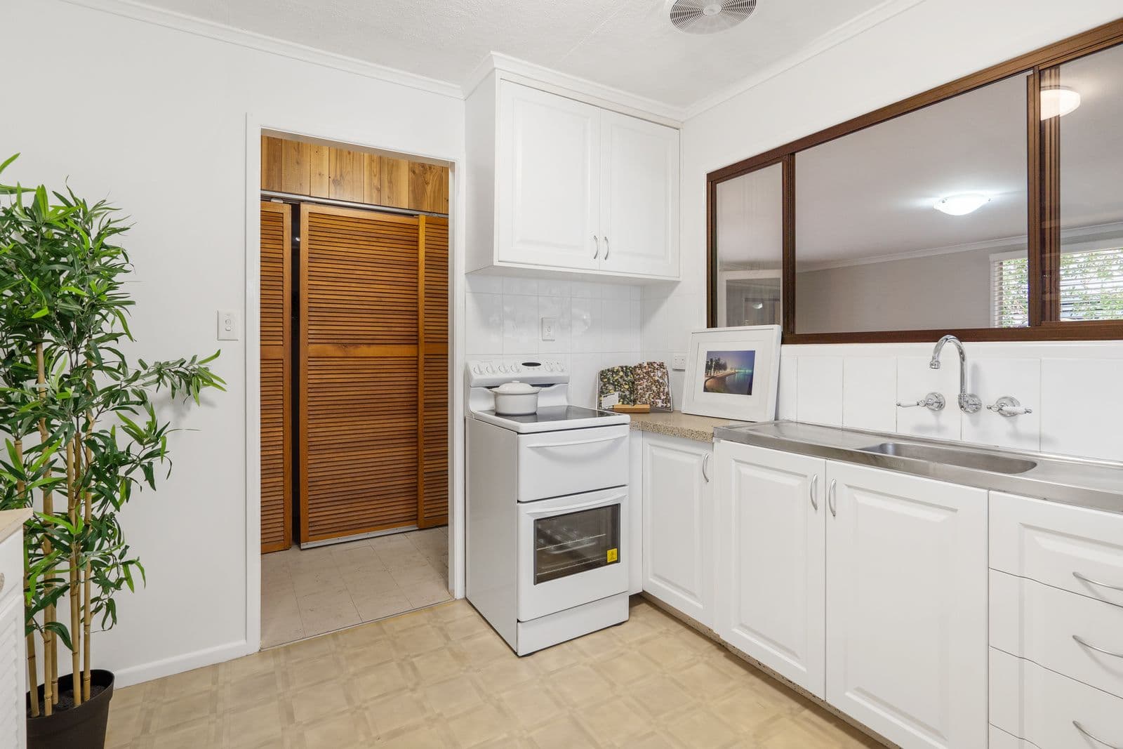 36 Victoria Way, Caroline Springs - Thumbnail 2