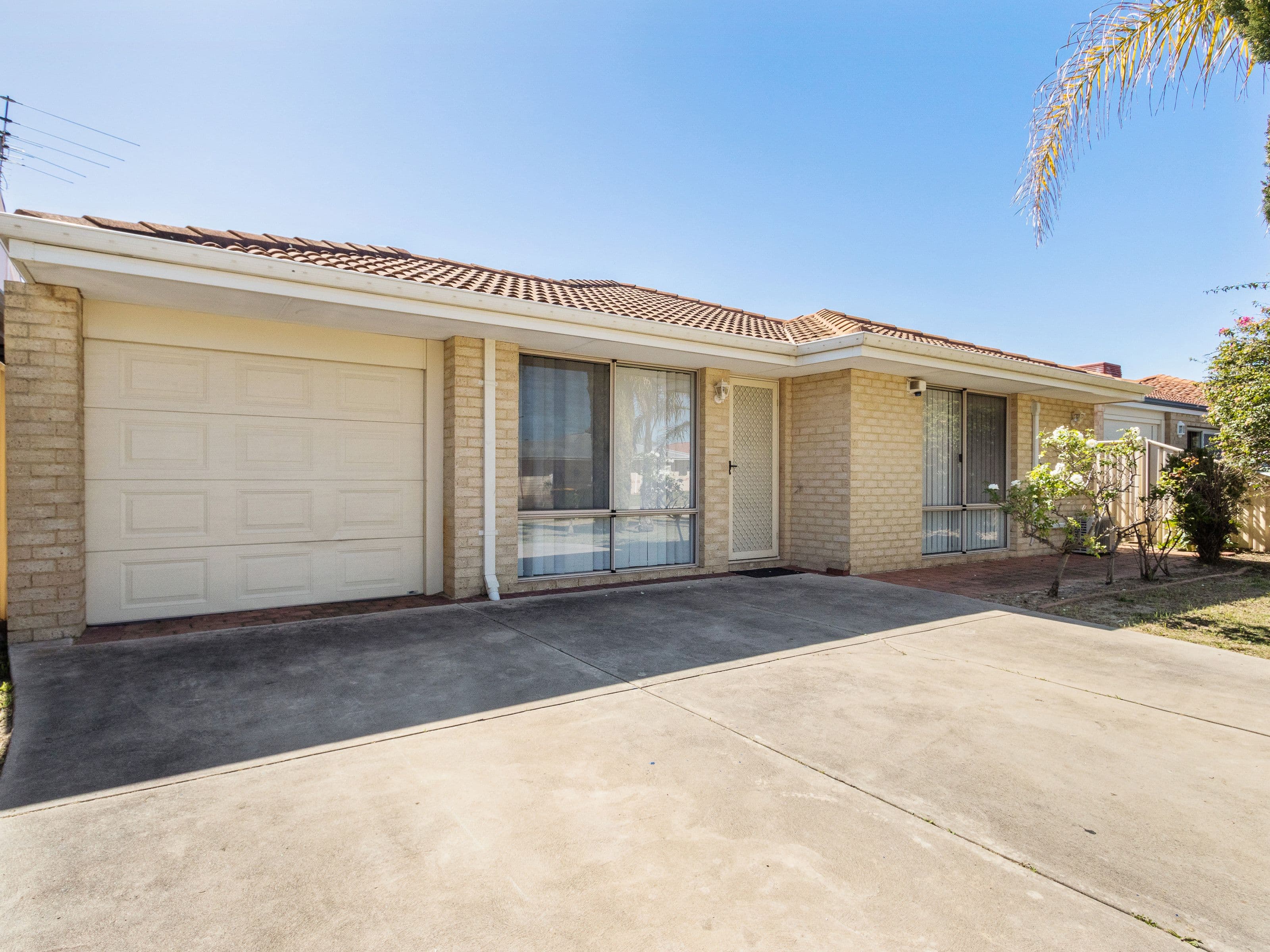 16 Hogarth Street, Cannington WA 6107, Cannington - Thumbnail 2