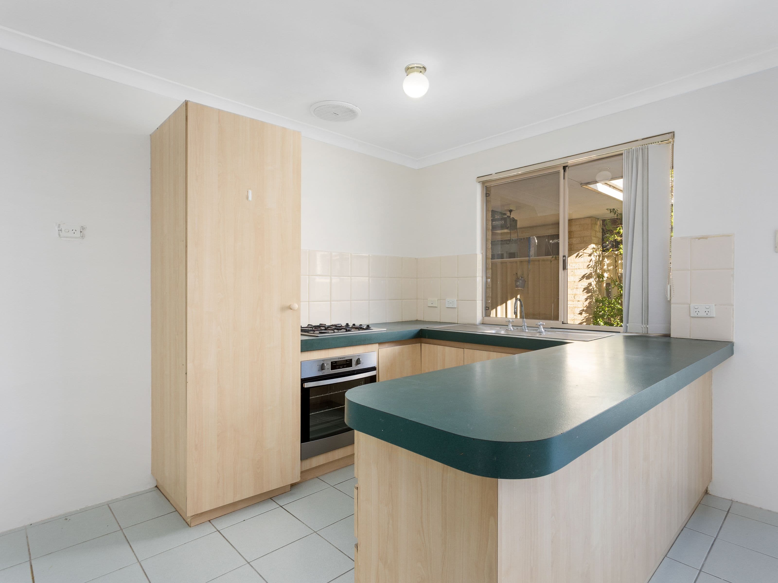 16 Hogarth Street, Cannington WA 6107, Cannington - Thumbnail 8
