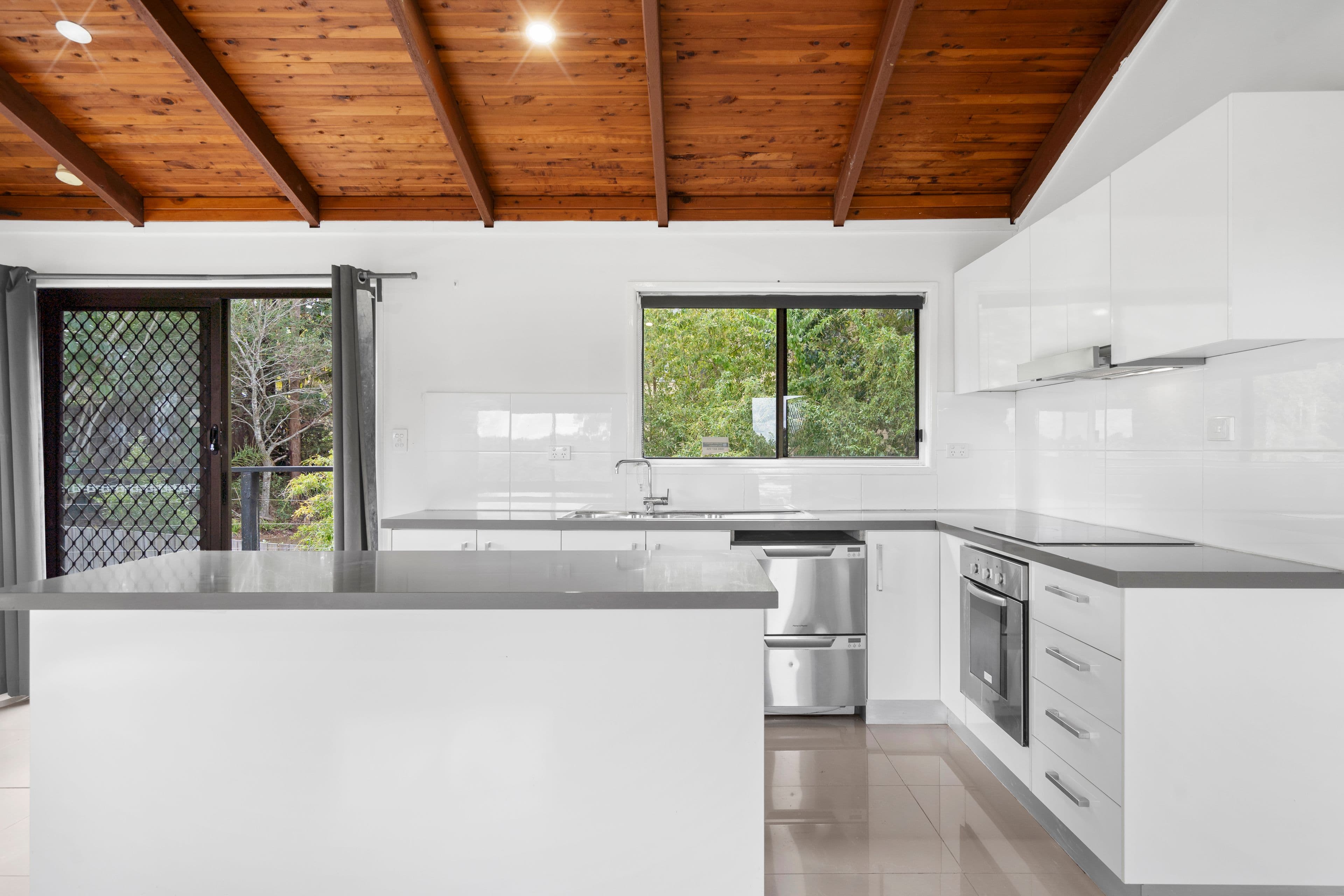 3 Hill Street, Kingston QLD 4114, Kingston - Thumbnail 3