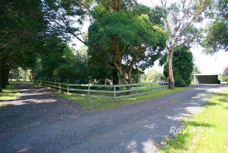 4 Fletcher Road, CRANBOURNE SOUTH VIC 3977, Cranbourne South - Thumbnail 2