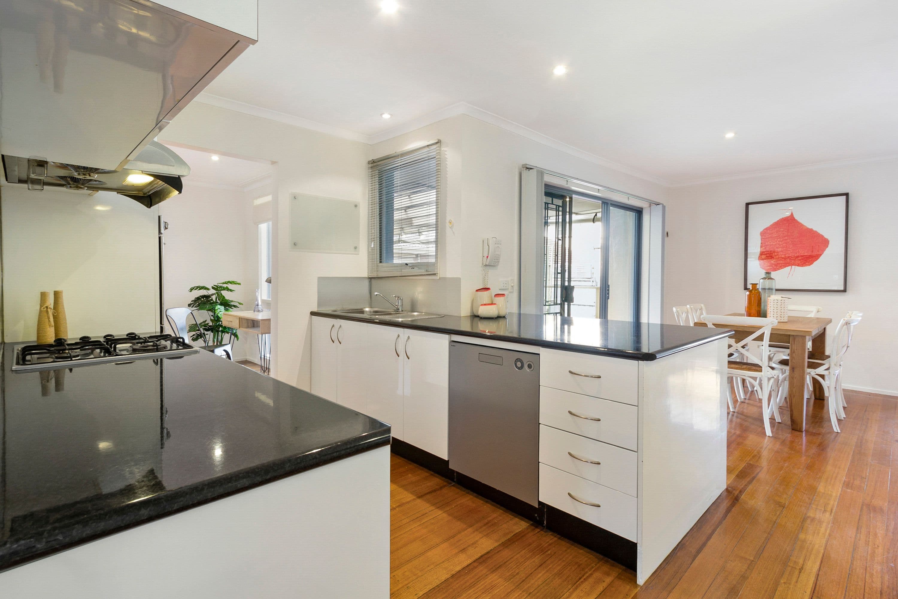 62 Lucknow Street, Mitcham VIC 3132, Mitcham - Thumbnail 3
