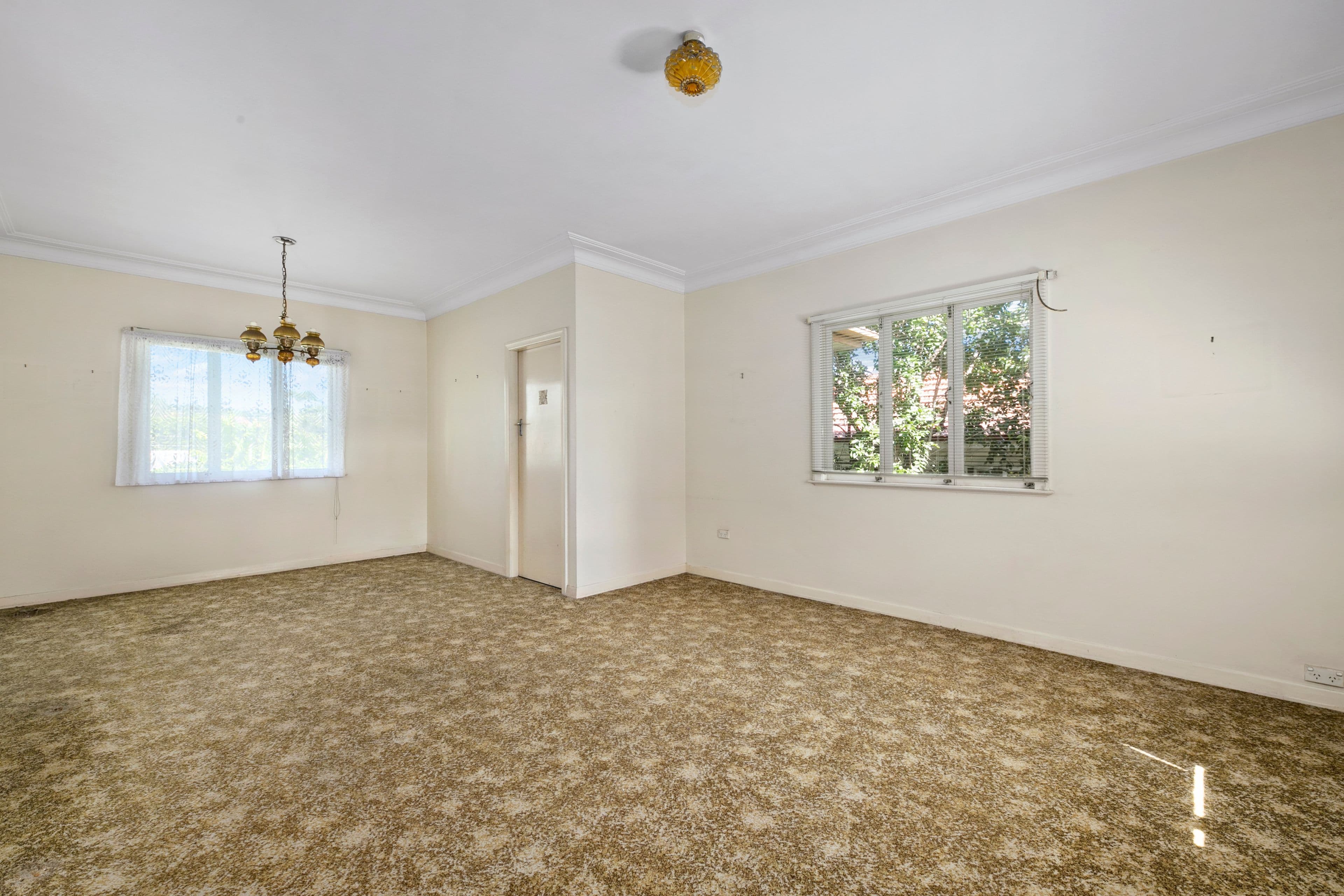 29 Embie Street, Holland Park West QLD 4121, Holland Park West - Thumbnail 4