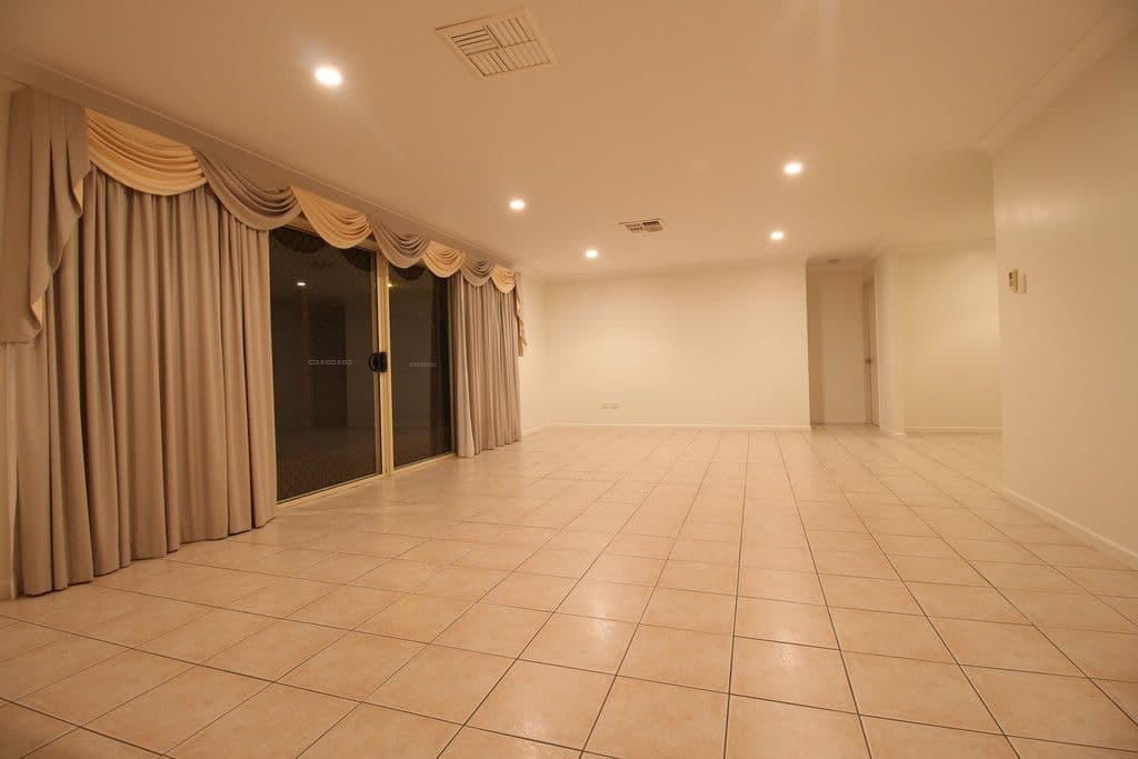 12 Haswell Street, Emerald QLD 4720, Emerald - Thumbnail 7