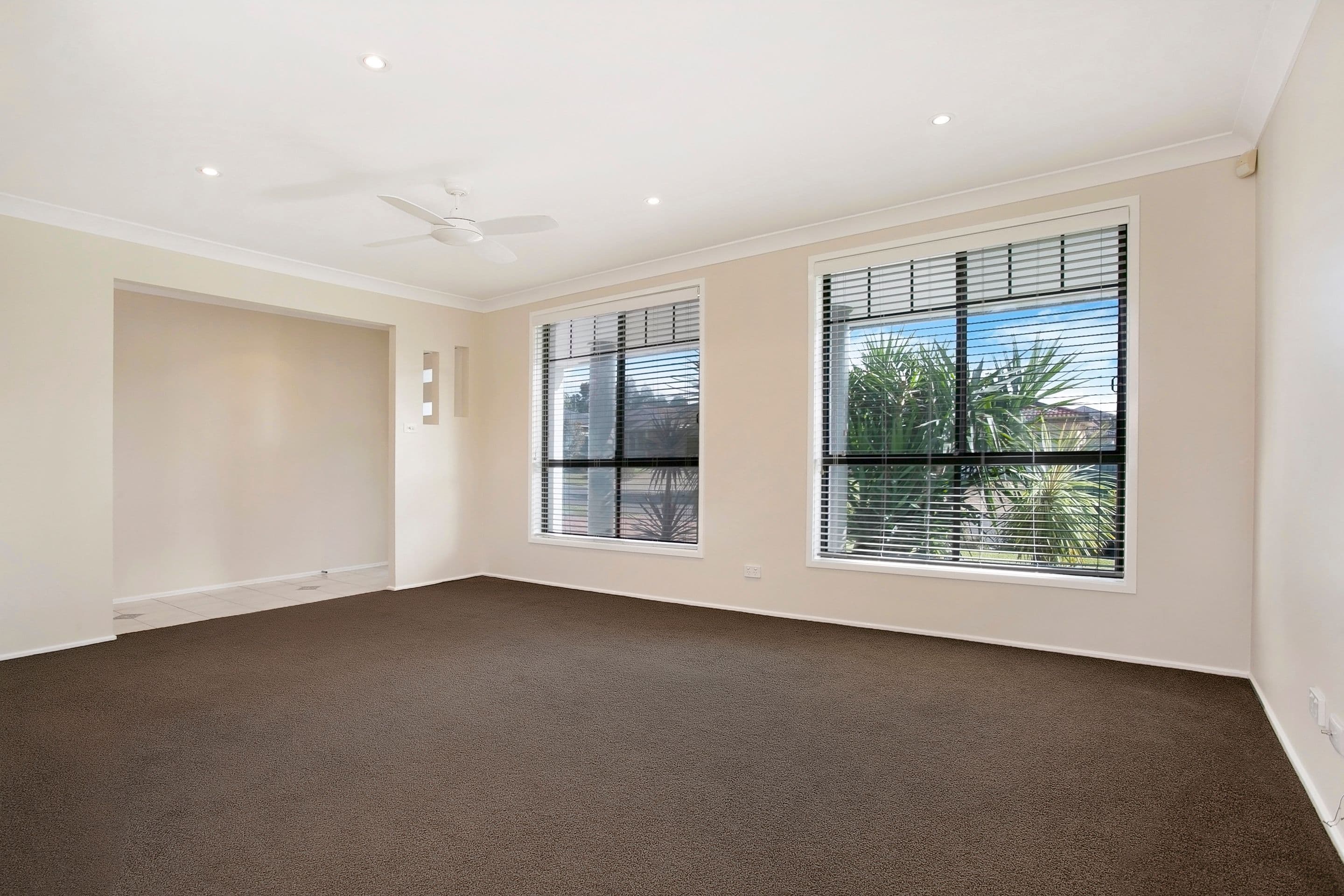 4 Yuroka Street, Glenmore Park NSW 2745, Glenmore Park - Thumbnail 2