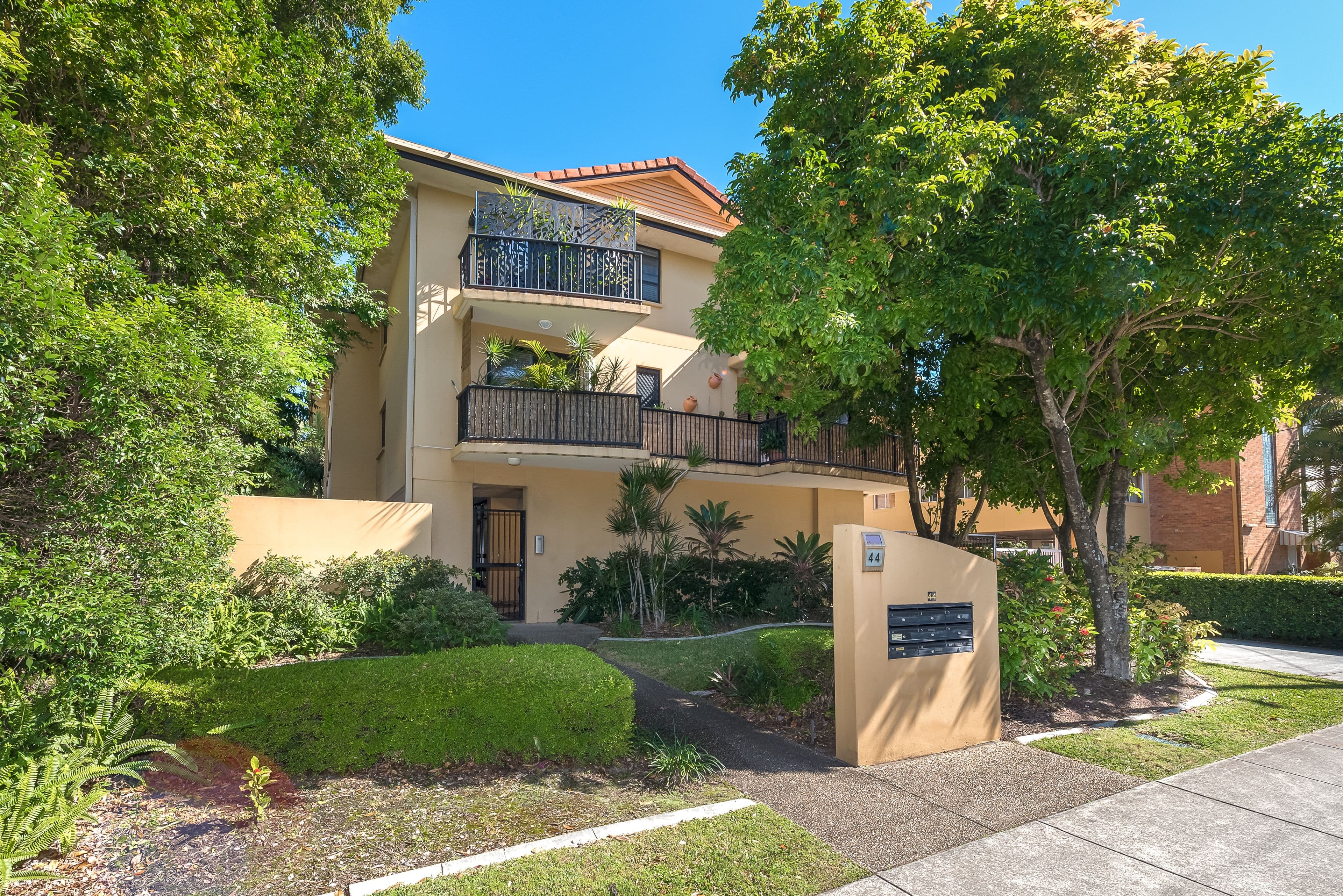 44 Brighton Street, Biggera Waters QLD 4216, Biggera Waters - Image 1