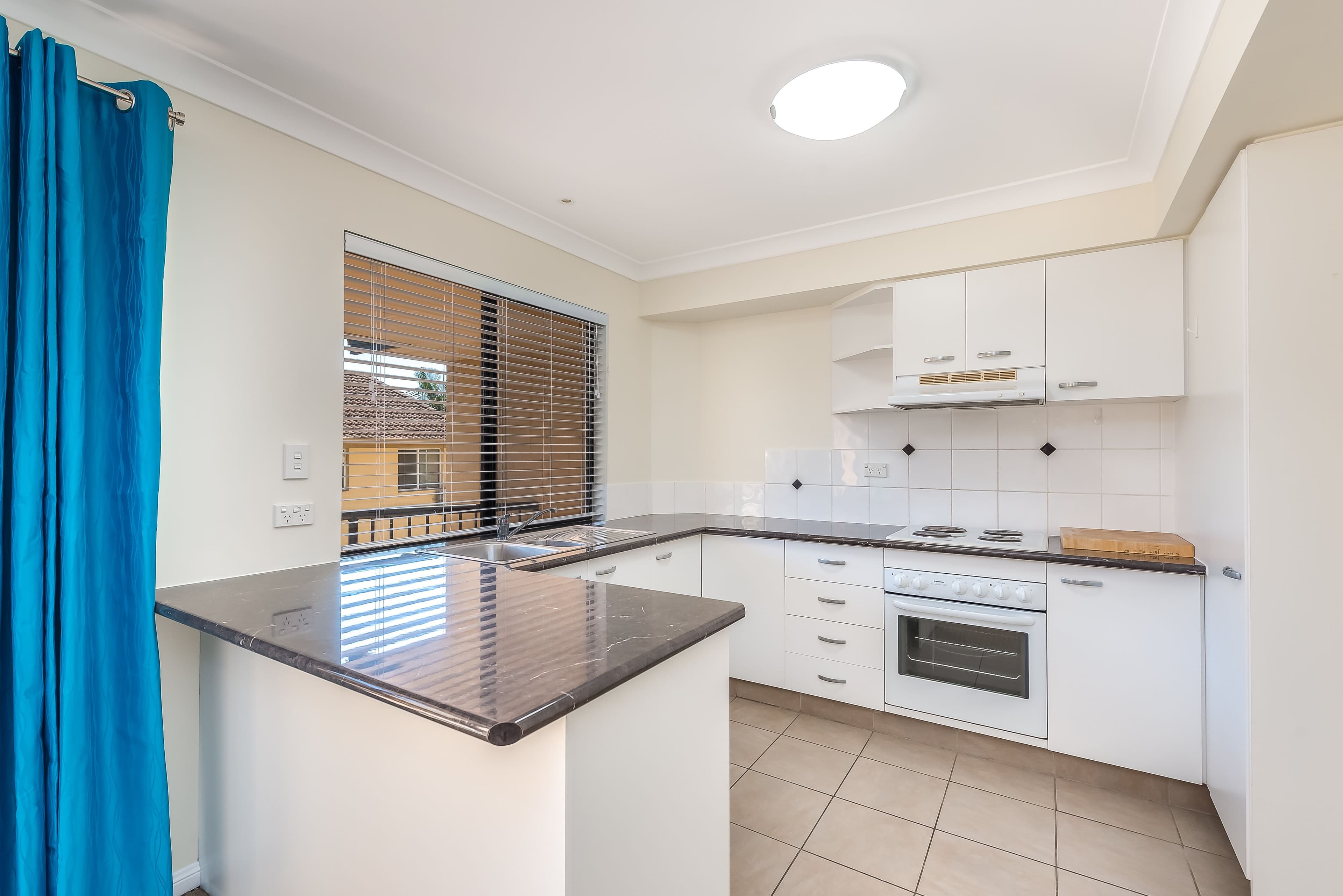 44 Brighton Street, Biggera Waters QLD 4216, Biggera Waters - Thumbnail 2