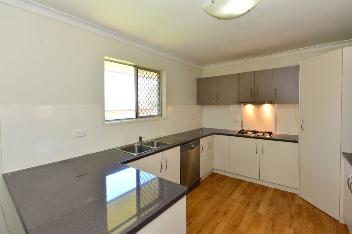 Unit 2, 38 Paradise Street, HARRISTOWN QLD 4350, Harristown - Thumbnail 2
