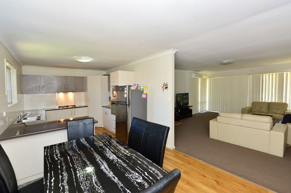 Unit 2, 38 Paradise Street, HARRISTOWN QLD 4350, Harristown - Thumbnail 3