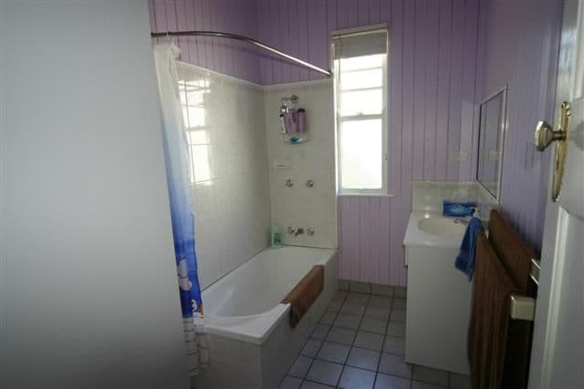 10 Carlow Drive, DALBY QLD 4405, Dalby - Thumbnail 4