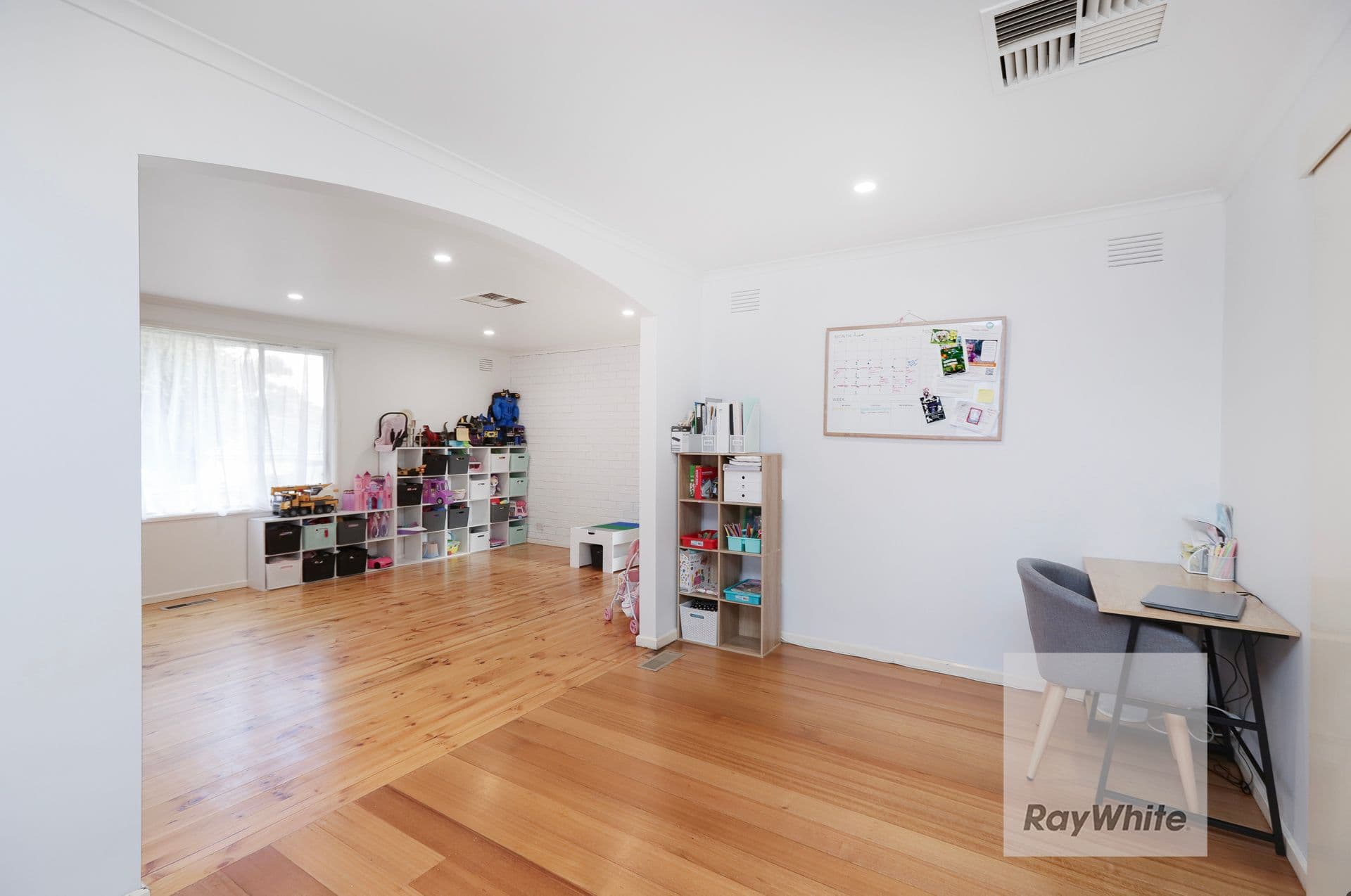 6 Kenton Place, Gladstone Park VIC 3043, Gladstone Park - Thumbnail 4