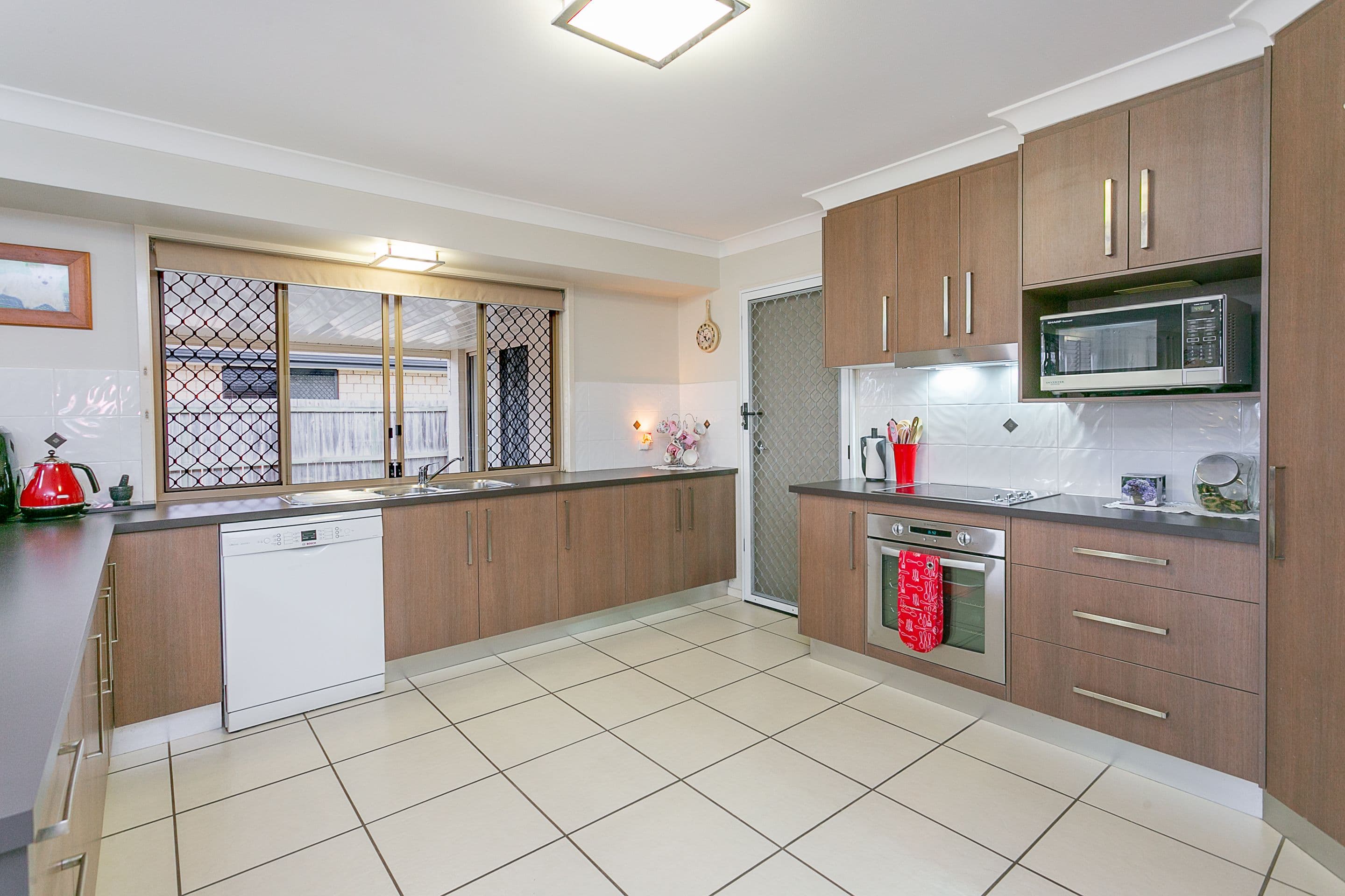 12 Hillview Street, Springfield QLD 4300, Springfield - Thumbnail 3