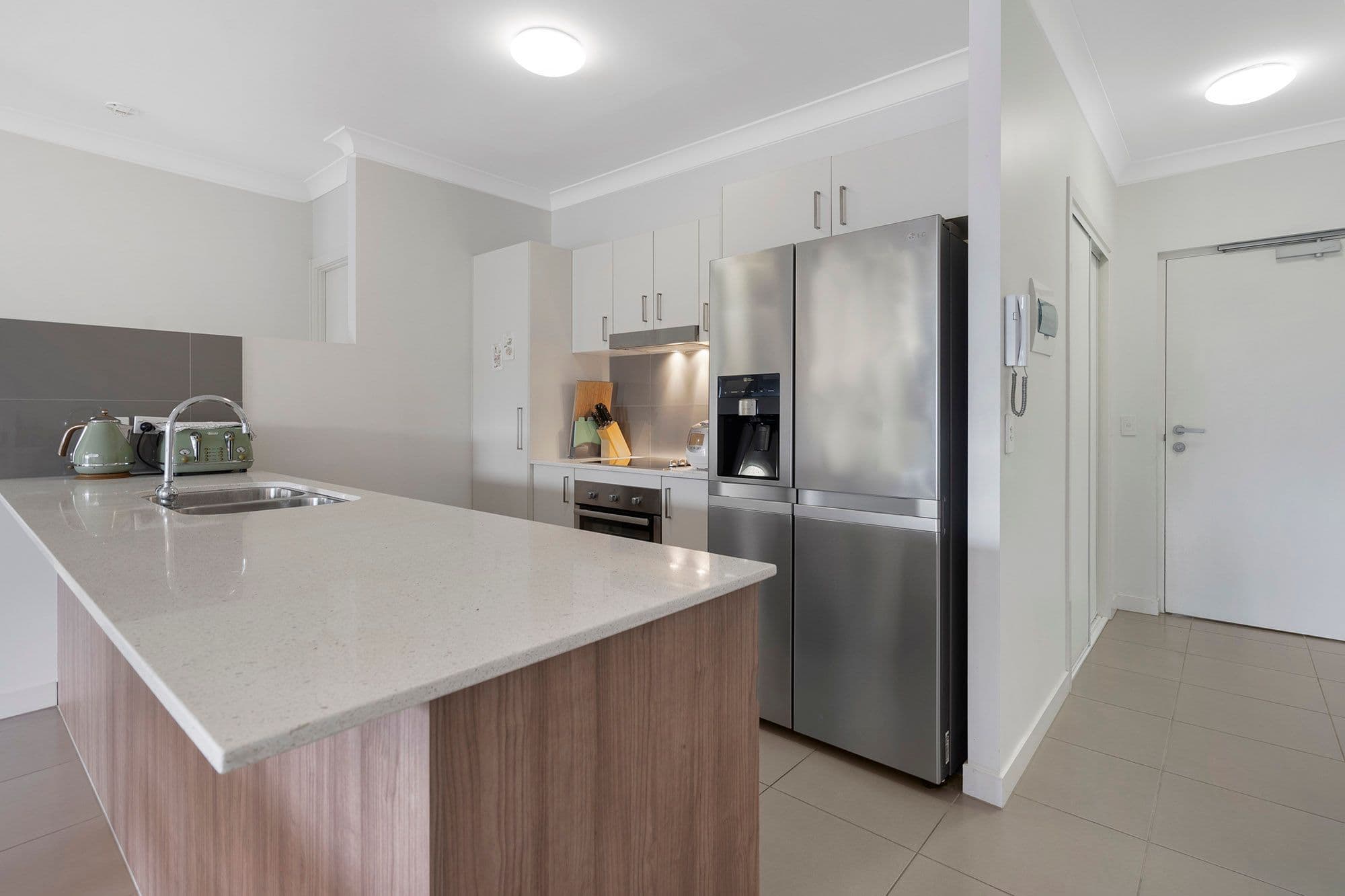 8 Win Street, Eight Mile Plains QLD 4113, Eight Mile Plains - Image 1