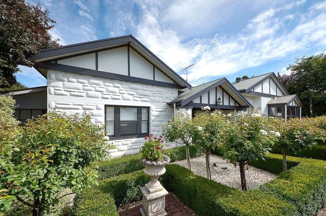 21 Sandergrove Road, Strathalbyn SA 5255, Strathalbyn - Image 1