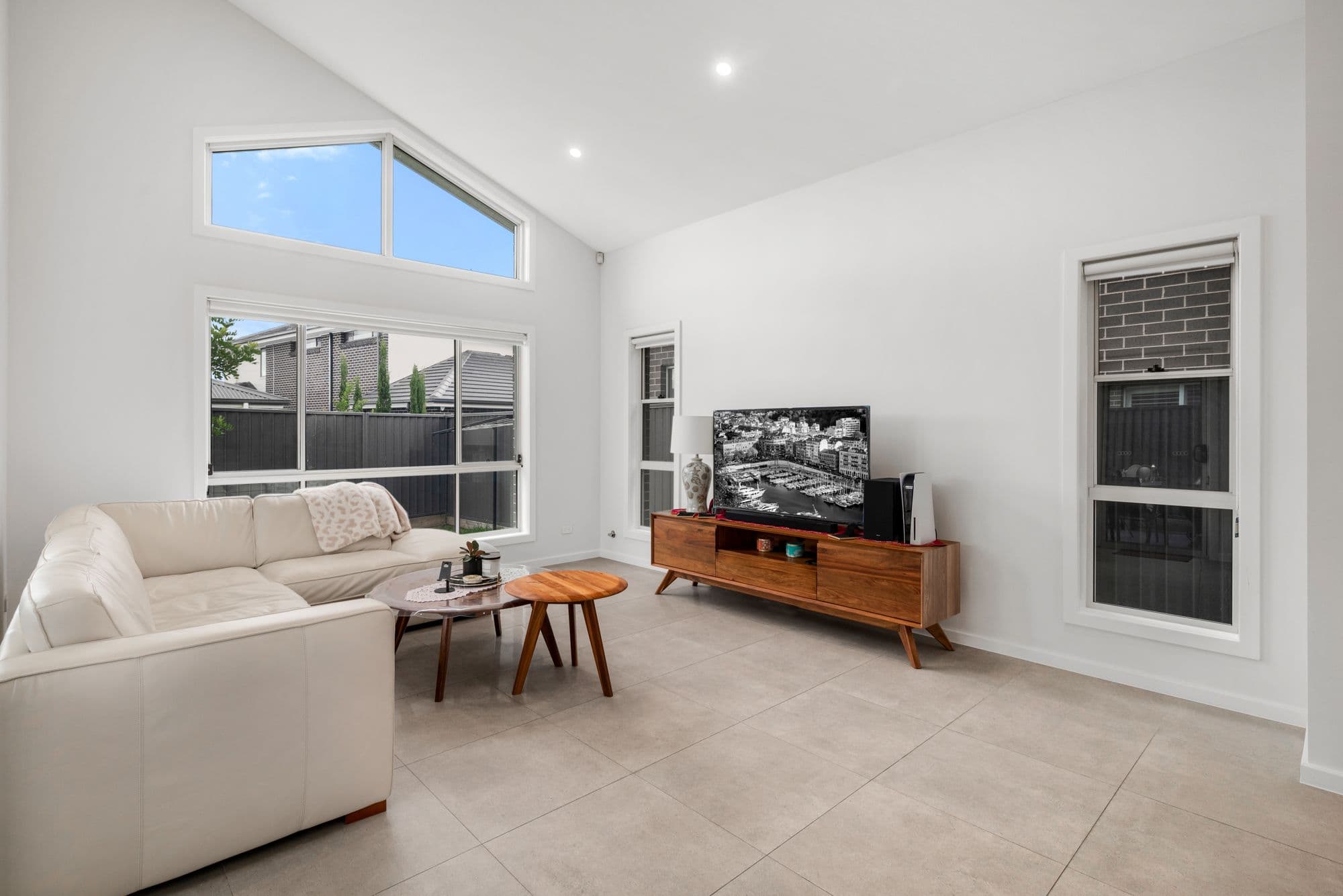 10B Honeymyrtle Avenue, Denham Court NSW 2565, Denham Court - Thumbnail 2