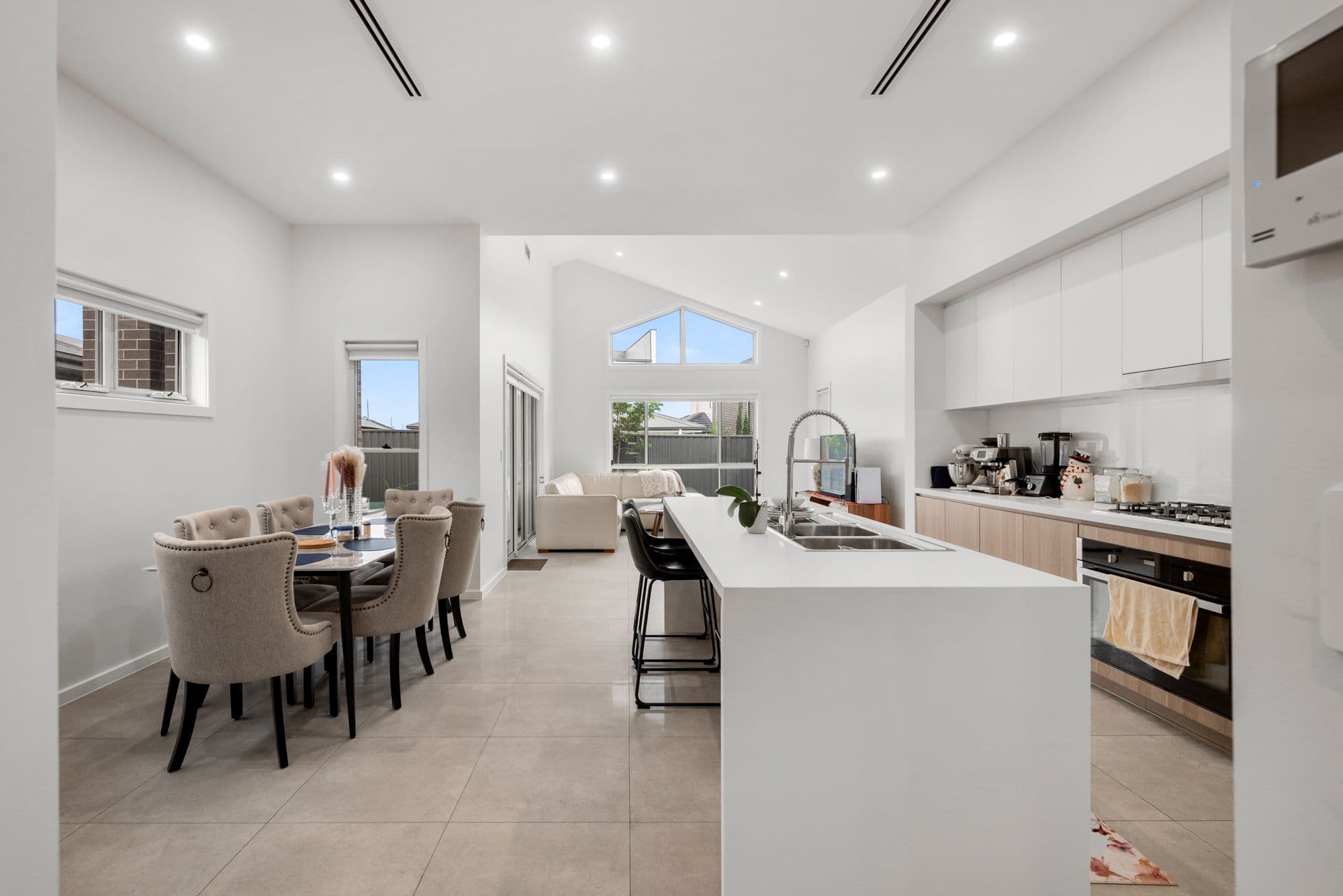 10B Honeymyrtle Avenue, Denham Court NSW 2565, Denham Court - Thumbnail 4