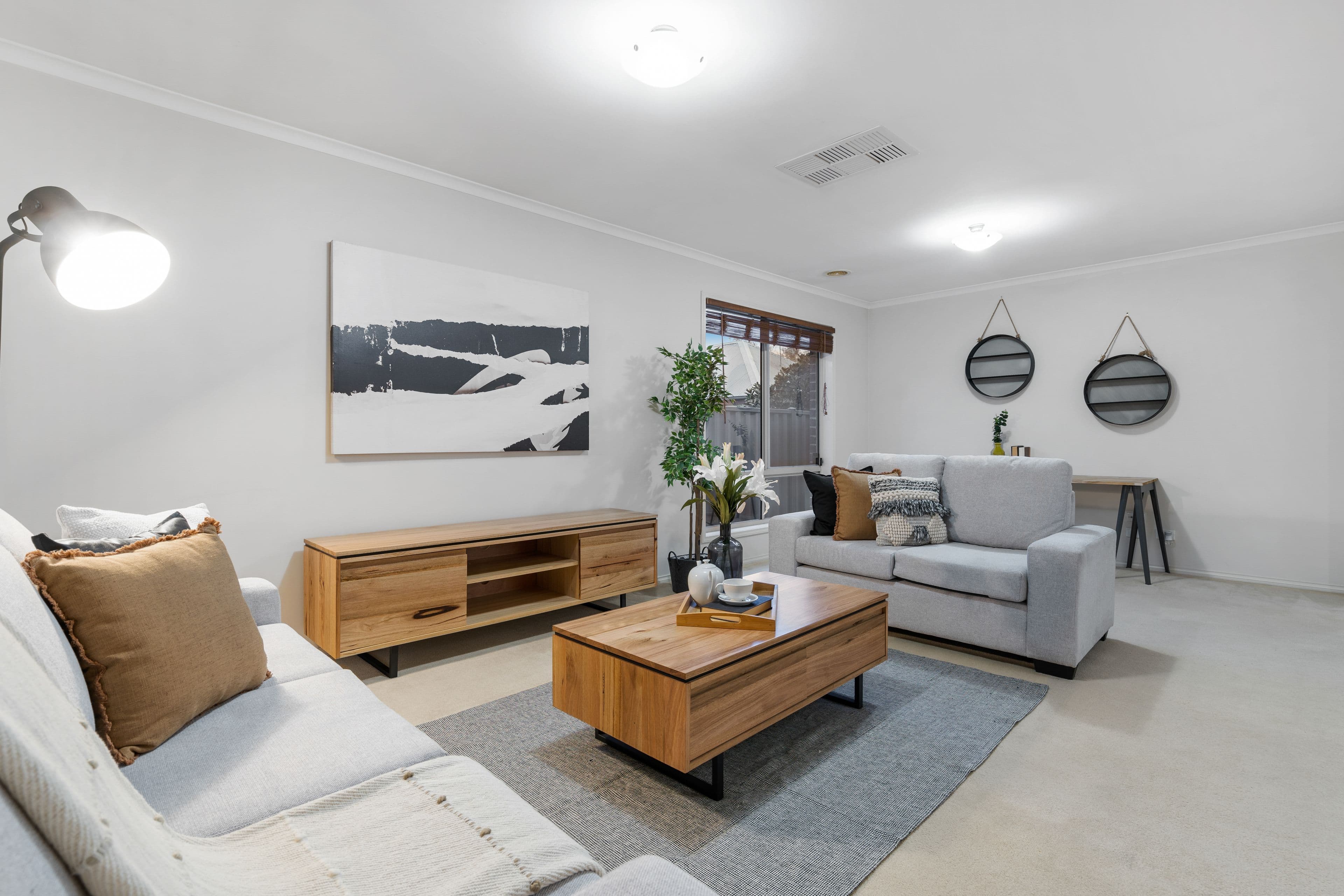 20 Scarvell Crescent, Caroline Springs VIC 3023, Caroline Springs - Thumbnail 2