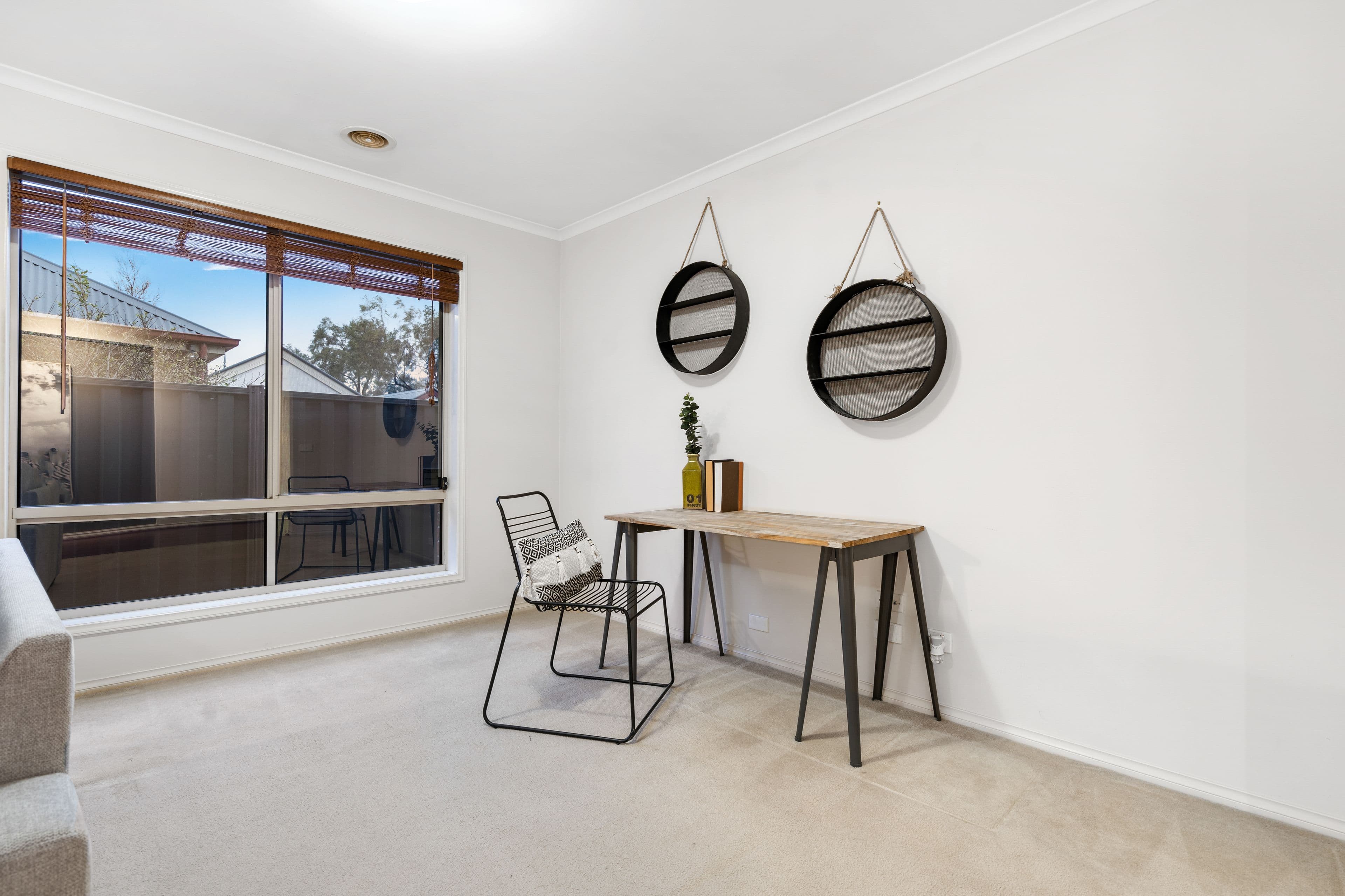 20 Scarvell Crescent, Caroline Springs VIC 3023, Caroline Springs - Thumbnail 3