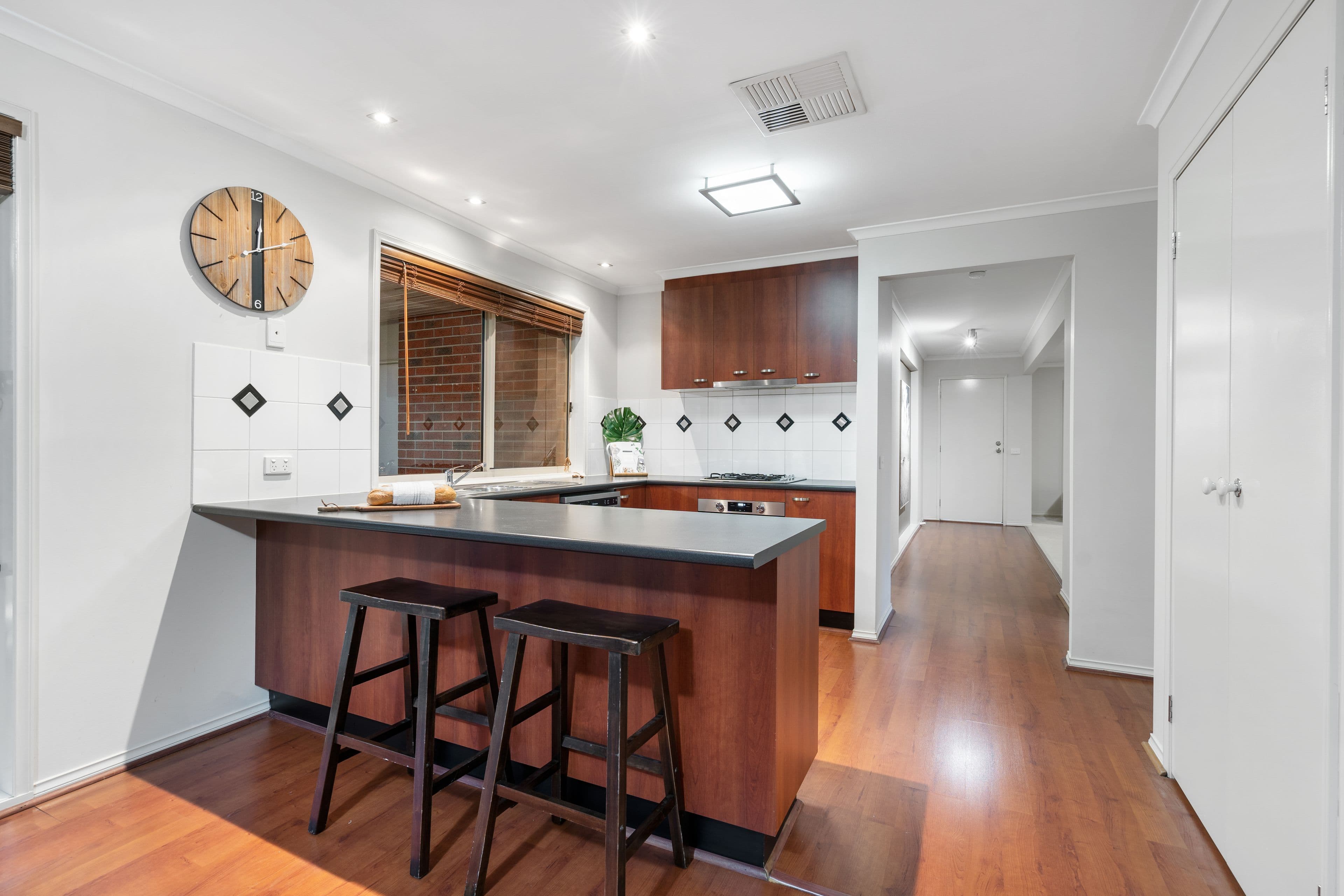 20 Scarvell Crescent, Caroline Springs VIC 3023, Caroline Springs - Thumbnail 4