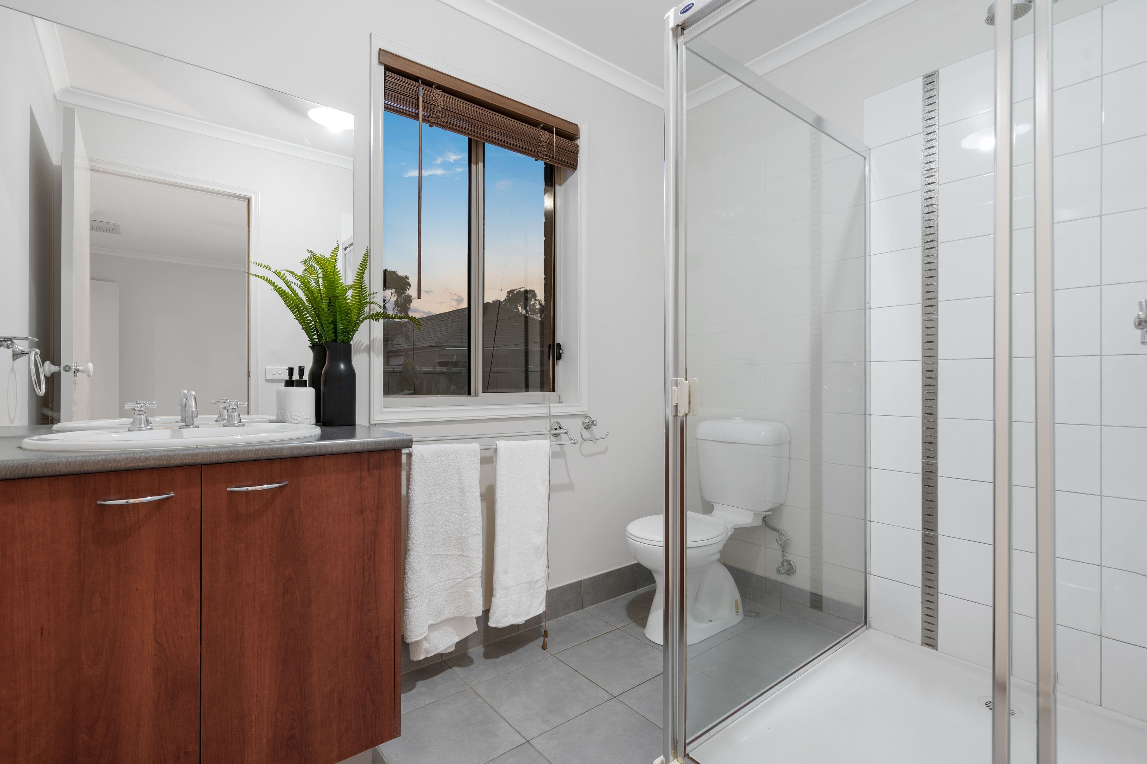 20 Scarvell Crescent, Caroline Springs VIC 3023, Caroline Springs - Thumbnail 8