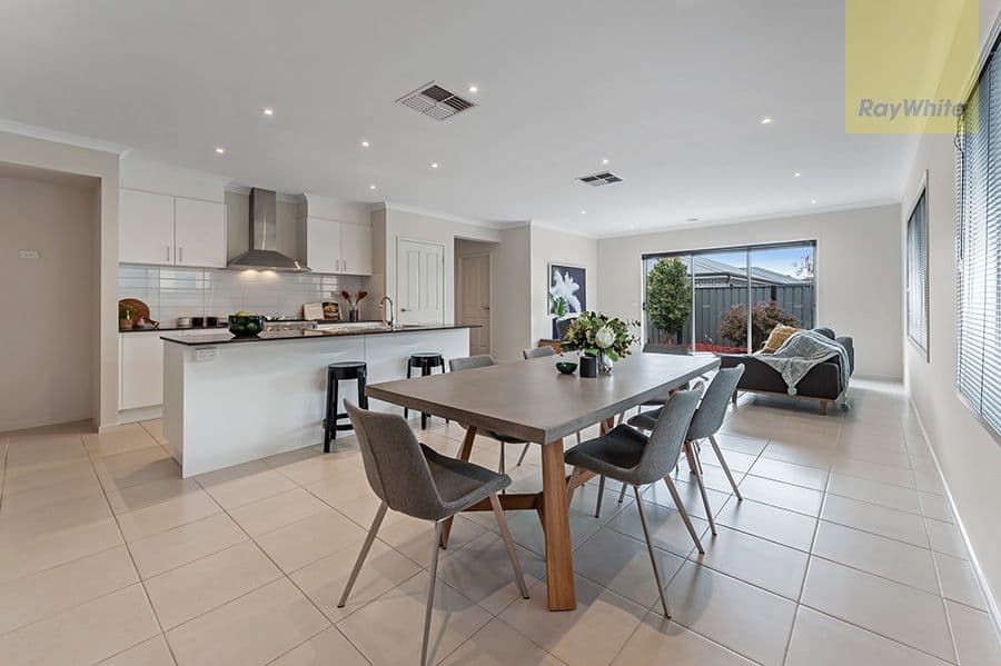 8 Lion Chase, Craigieburn VIC 3064, Craigieburn - Thumbnail 4