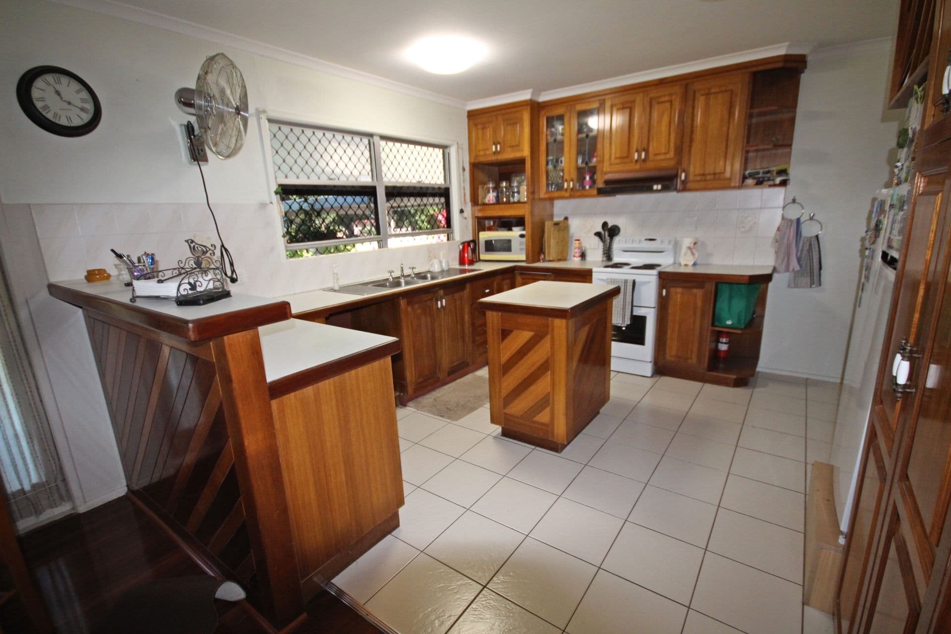 5 Beagrie Street, Sarina QLD 4737, Sarina - Thumbnail 2