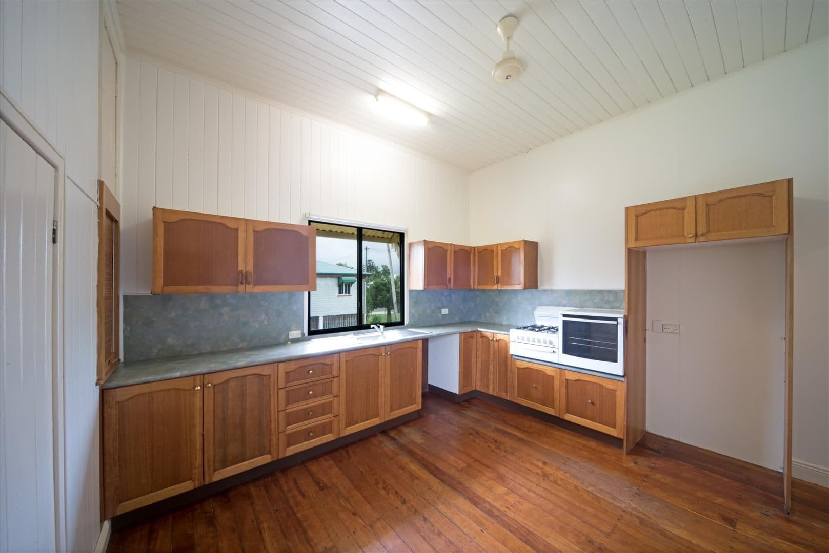 8 Telia Street, Proserpine QLD 4800, Proserpine - Thumbnail 6