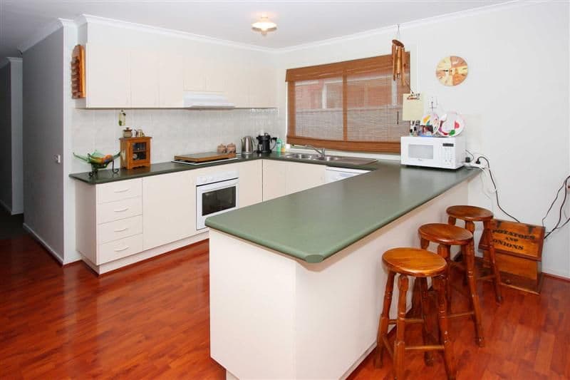 12 Herrington Turn, CAROLINE SPRINGS VIC 3023, Caroline Springs - Thumbnail 2