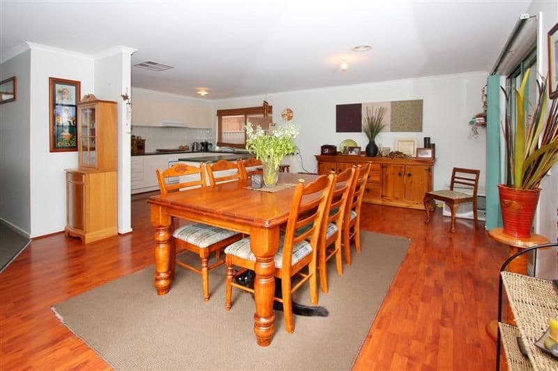 12 Herrington Turn, CAROLINE SPRINGS VIC 3023, Caroline Springs - Thumbnail 3