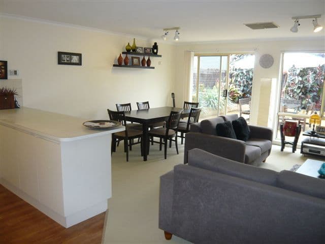 24 Waverley Street, Bucasia, Bucasia - Thumbnail 4