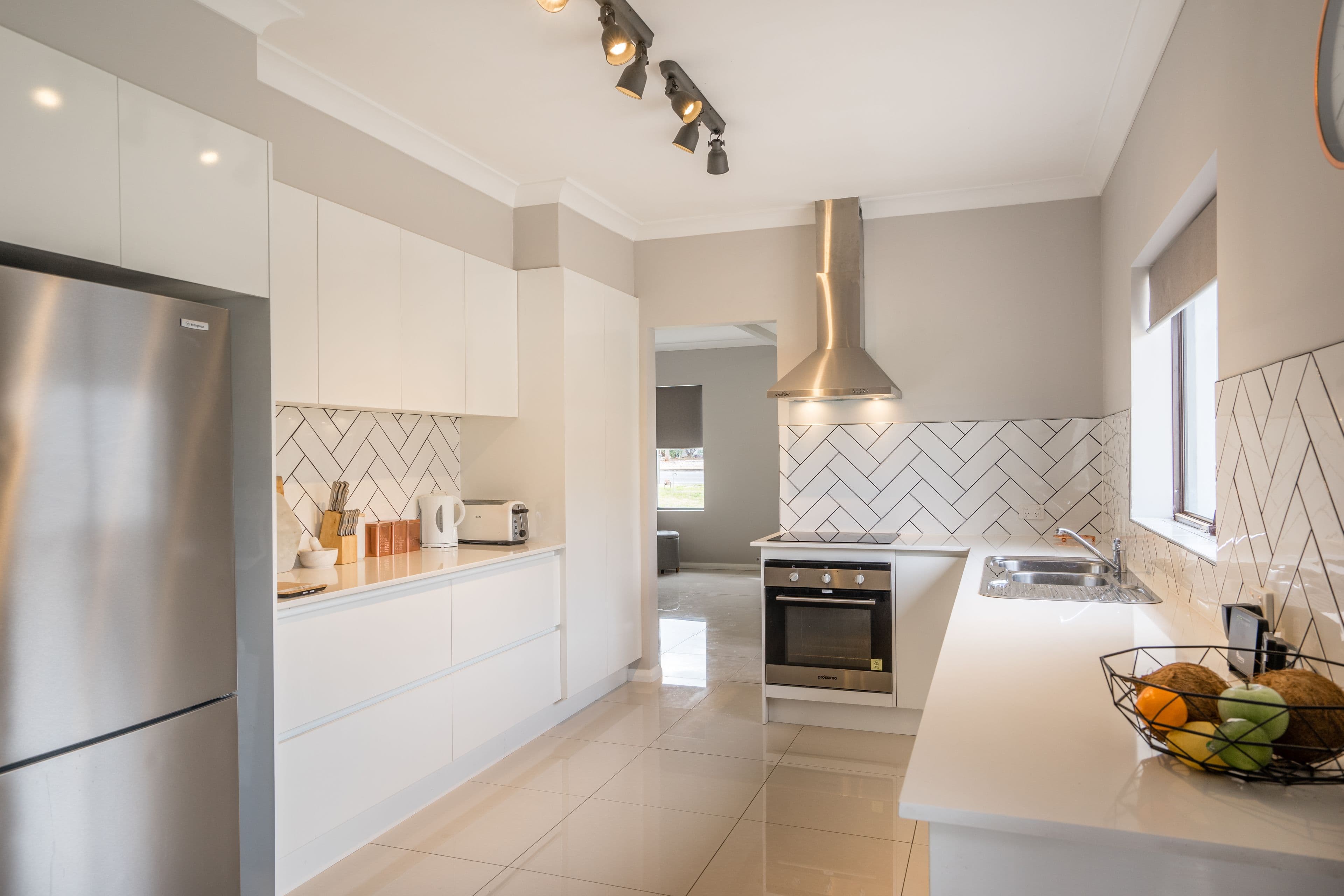 417 Wheelers Lane, Dubbo - Thumbnail 2
