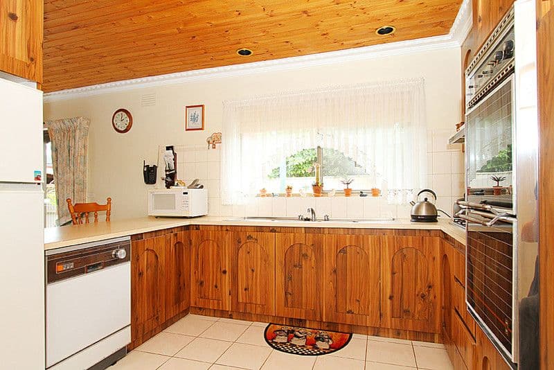 58  Buckmaster Drive, MILL PARK VIC 3082, Mill Park - Thumbnail 2