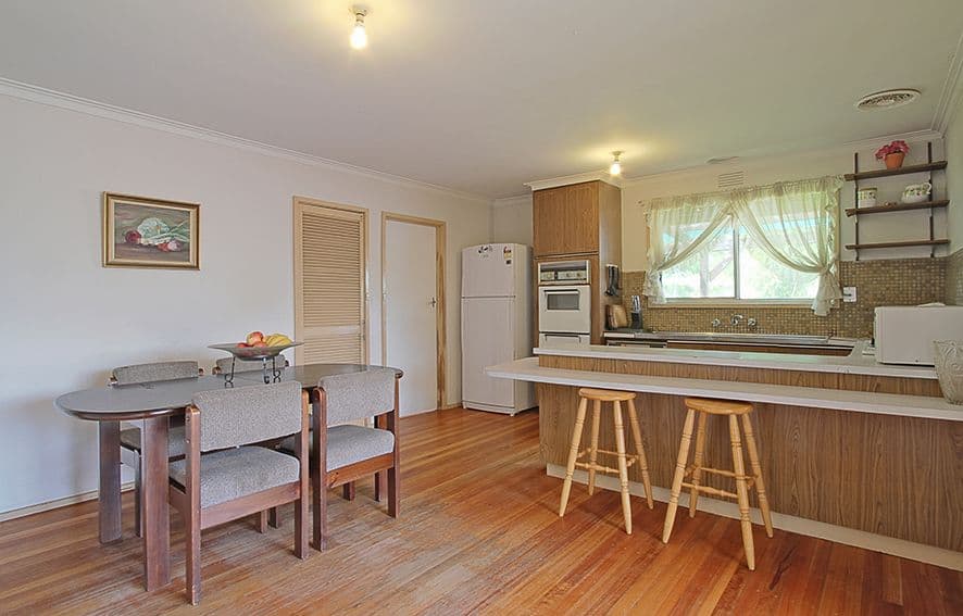 92 Sellars Street, WATSONIA NORTH VIC 3087, Watsonia North - Thumbnail 2