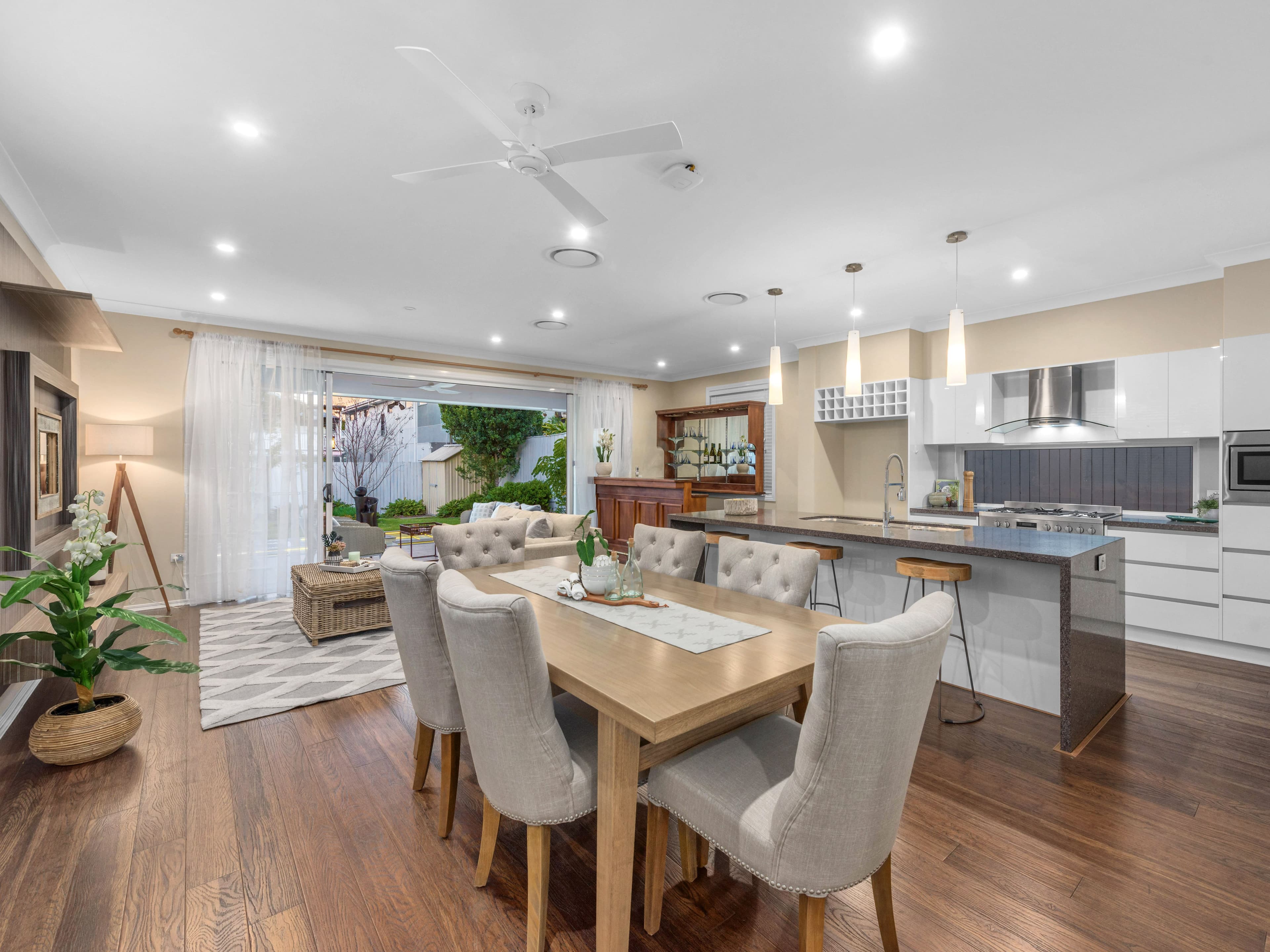 12 Leamington Street, Woolloongabba QLD 4102, Woolloongabba - Thumbnail 2