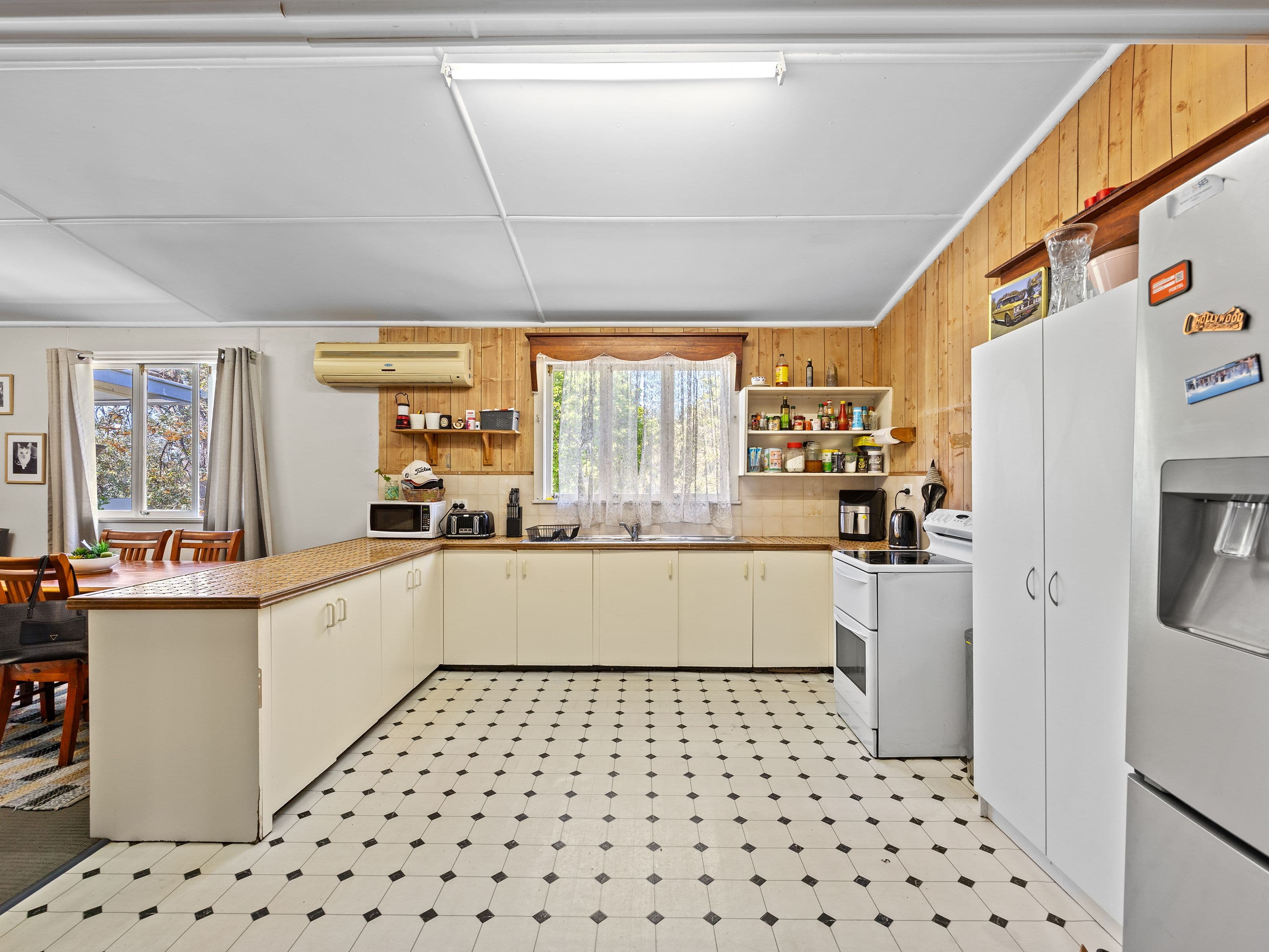 36 Cranes Road, North Ipswich QLD 4305, North Ipswich - Thumbnail 2