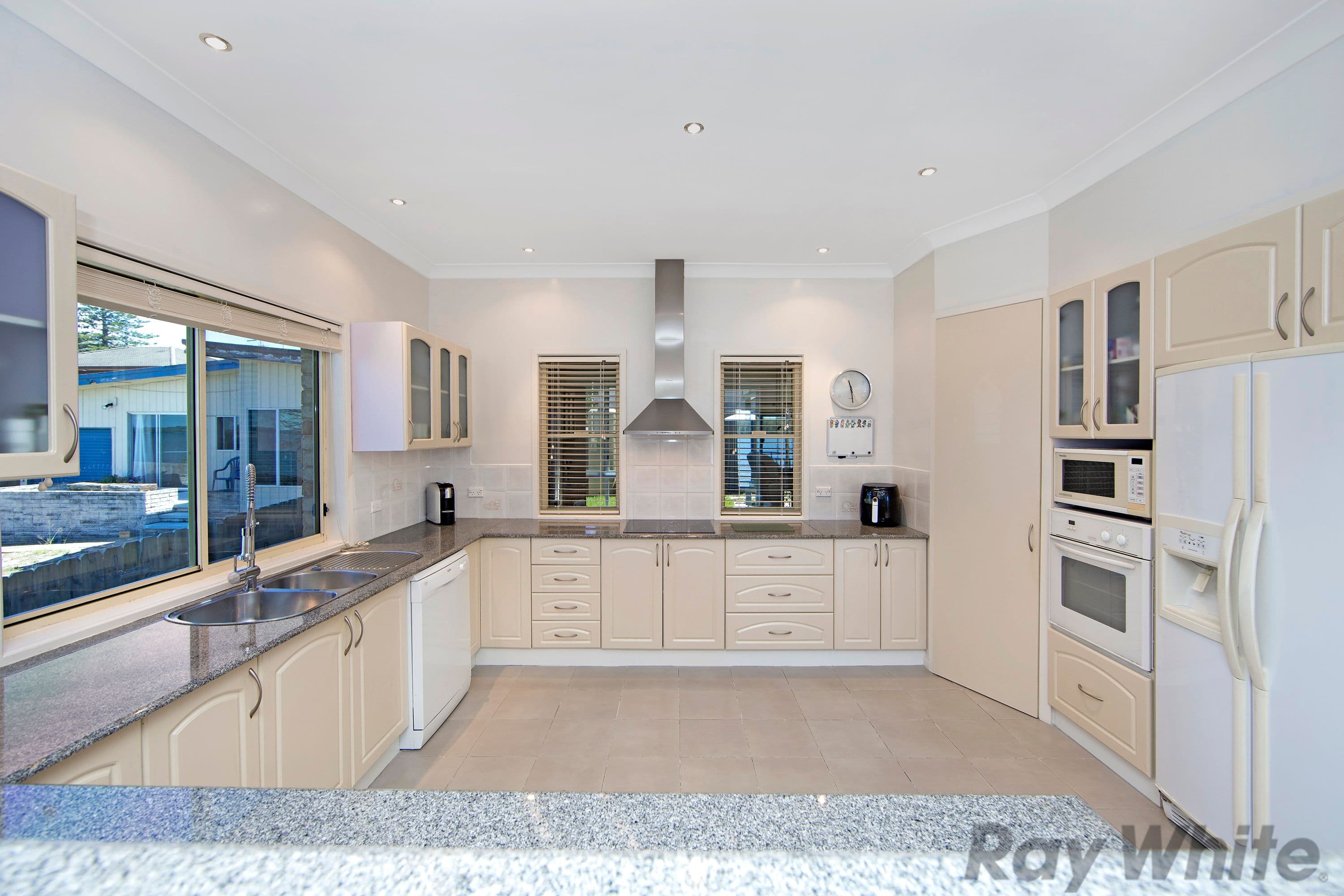 24 Greenacre Avenue, Lake Munmorah - Thumbnail 4