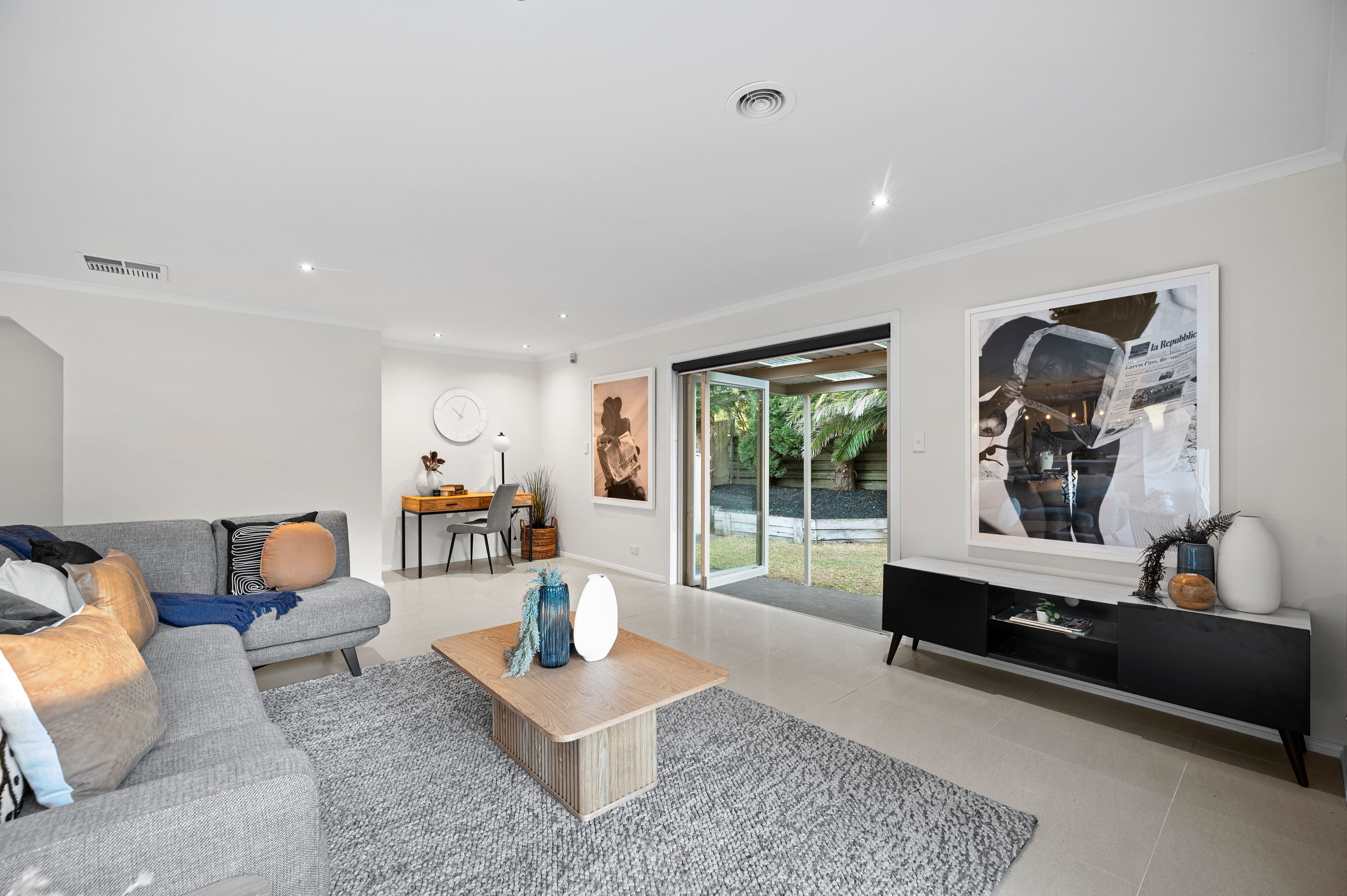 2 Shearer Drive, Rowville VIC 3178, Rowville - Thumbnail 2