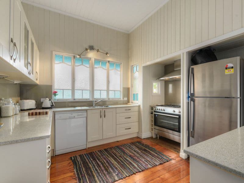 12 Grays Road, GAYTHORNE QLD 4051, Gaythorne - Thumbnail 2