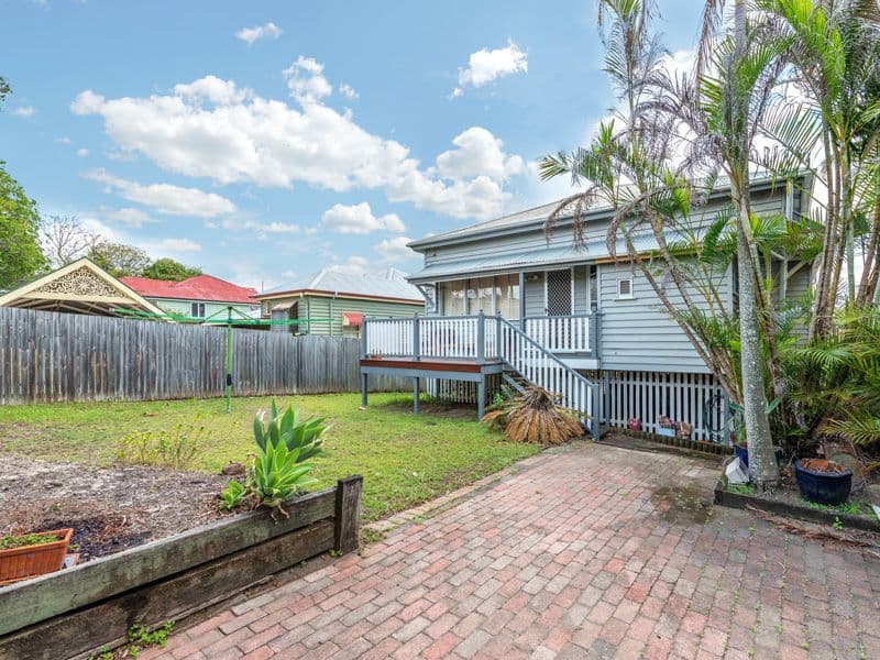 12 Grays Road, GAYTHORNE QLD 4051, Gaythorne - Thumbnail 3