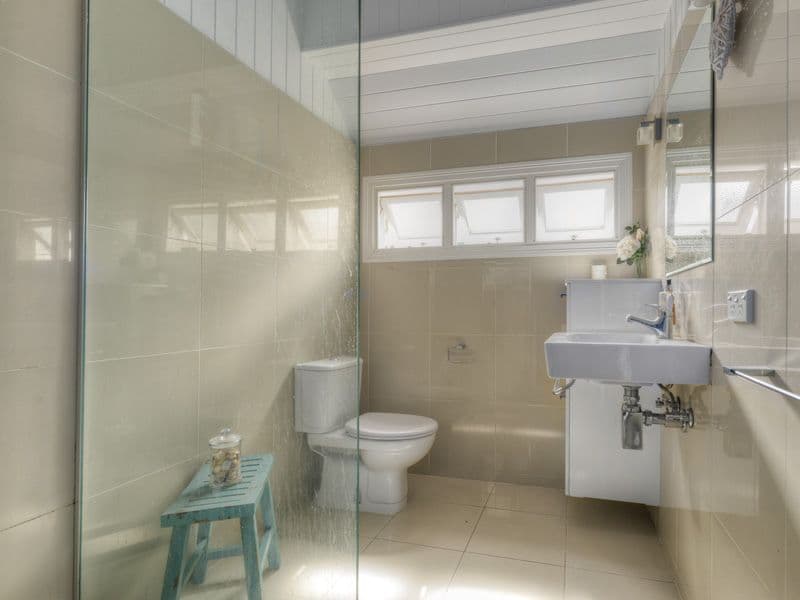 12 Grays Road, GAYTHORNE QLD 4051, Gaythorne - Thumbnail 4
