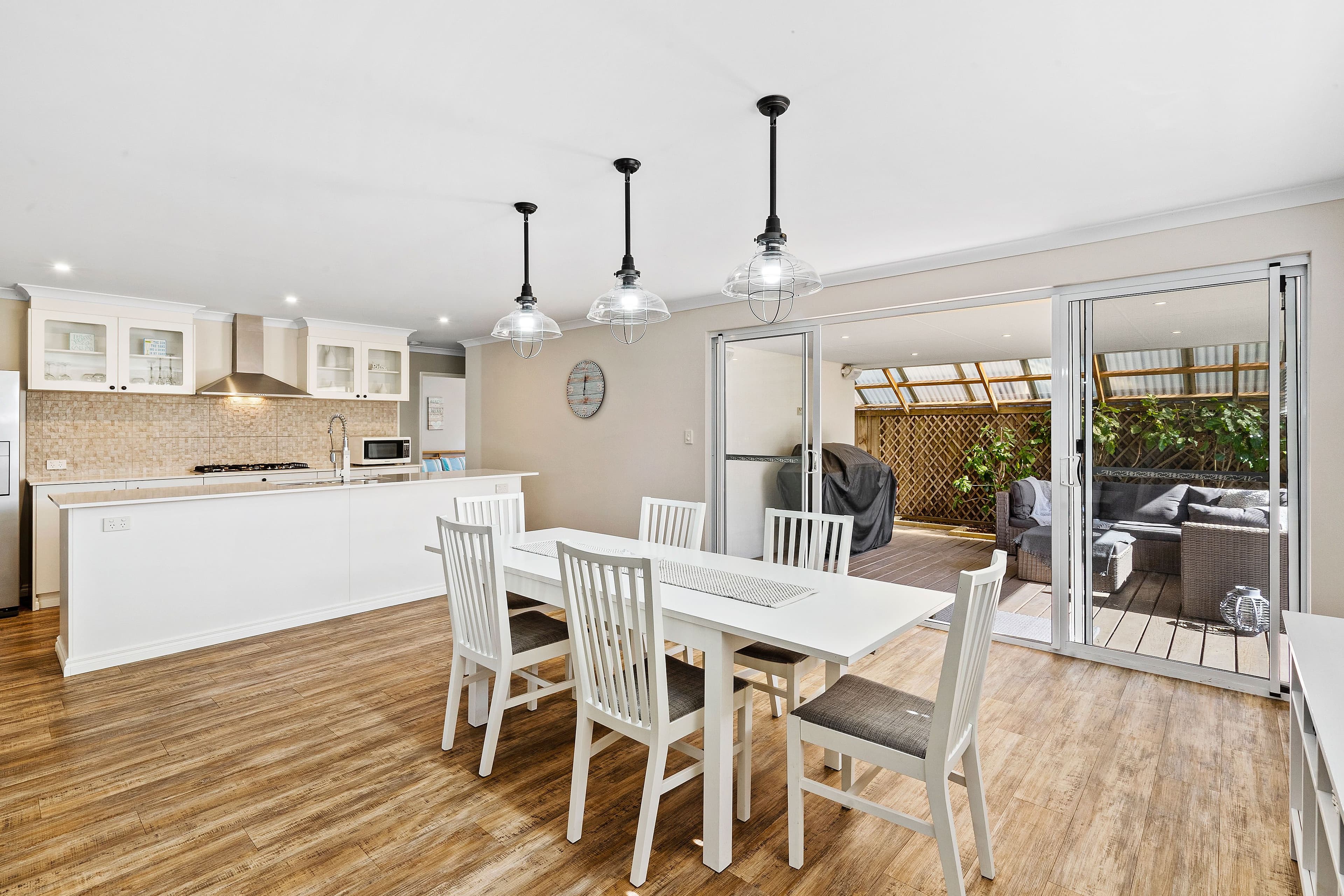 17 Stellaria Avenue, Halls Head WA 6210, Halls Head - Thumbnail 4
