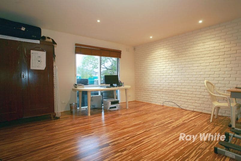 1 Montclair Close, SPRINGVALE SOUTH VIC 3172, Springvale South - Thumbnail 2