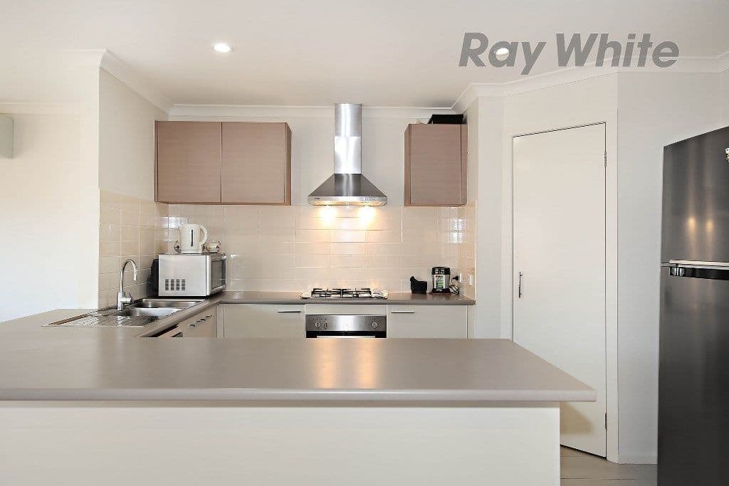 26 Coronat Drive, Point Cook VIC 3030, Point Cook - Thumbnail 3