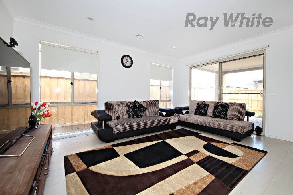 26 Coronat Drive, Point Cook VIC 3030, Point Cook - Thumbnail 4