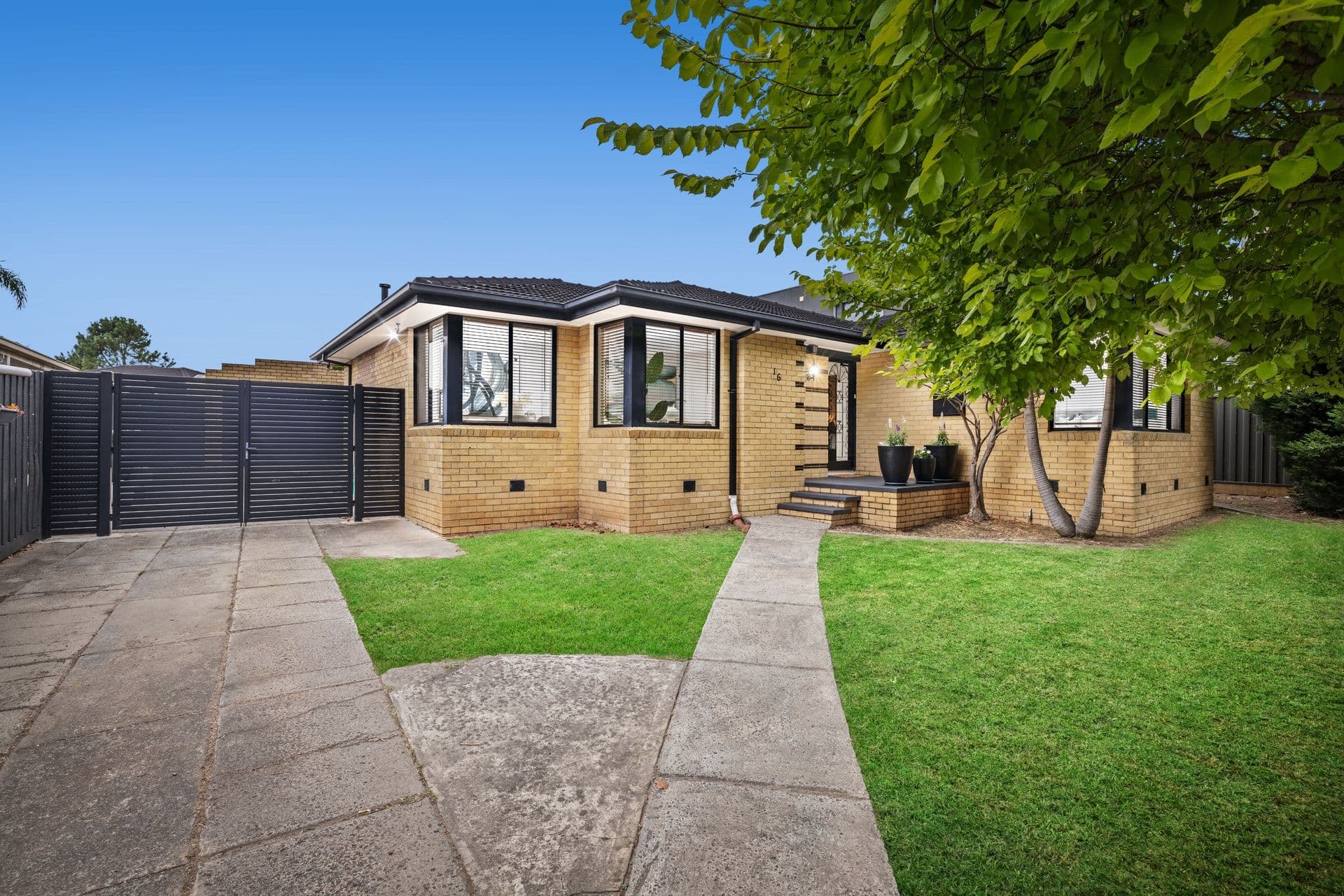 19 Walsh Street, Newtown QLD 4305, Newtown - Image 1