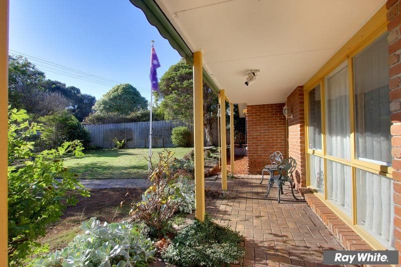 12 Ti-Tree Grove, MORNINGTON VIC 3931, Mornington - Thumbnail 2