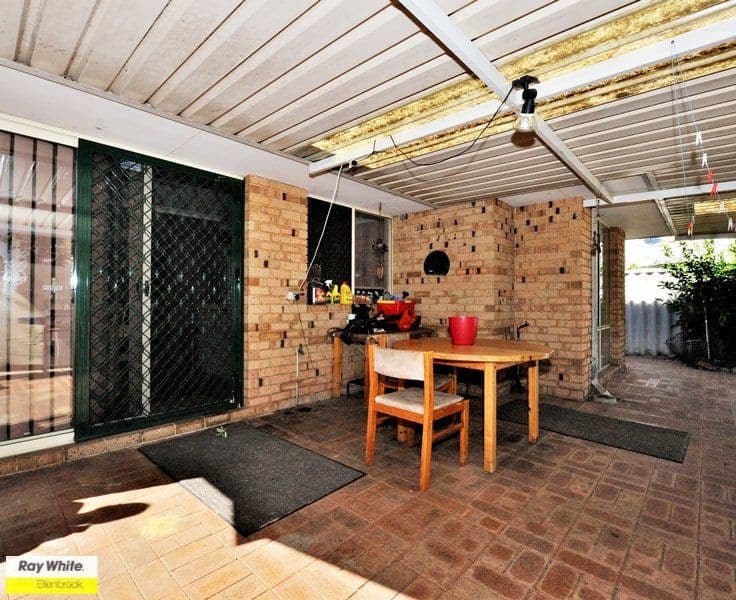 129 Bottlebrush Drive, KIARA WA 6054, Kiara - Thumbnail 4