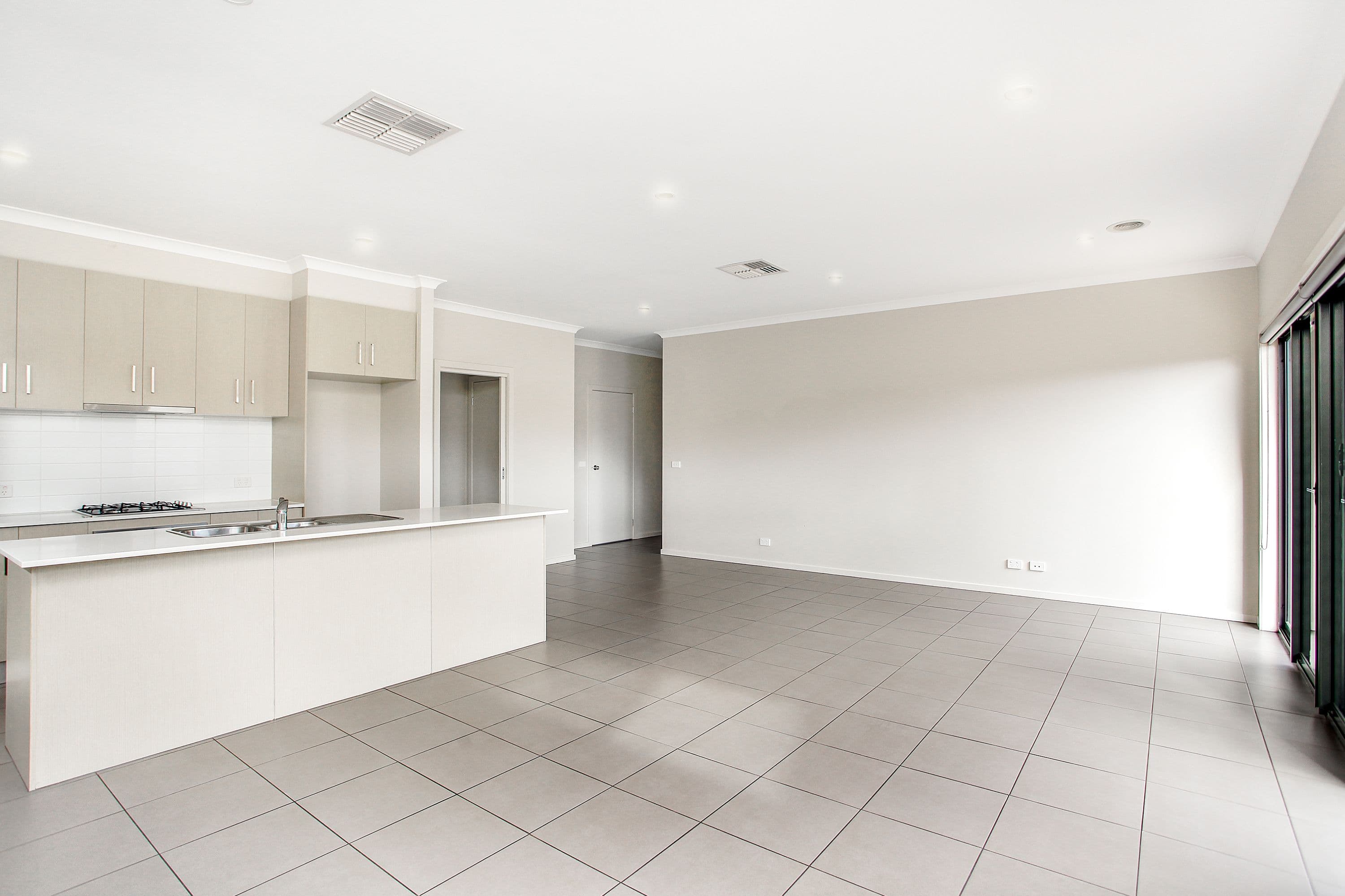 12 Wenlock Avenue, Altona Meadows VIC 3028, Altona Meadows - Thumbnail 4